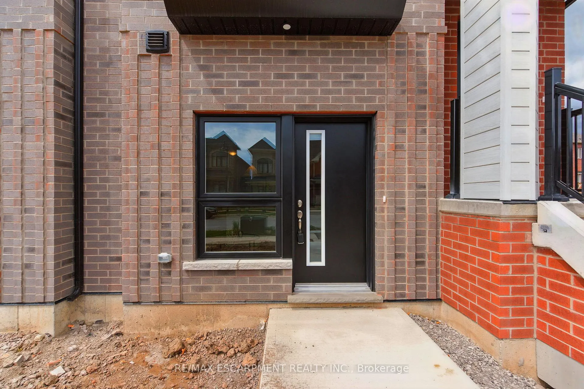 Photo 3 of Unit 52, 71 Great Falls Boulevard, Hamilton, Waterdown — HOMEH