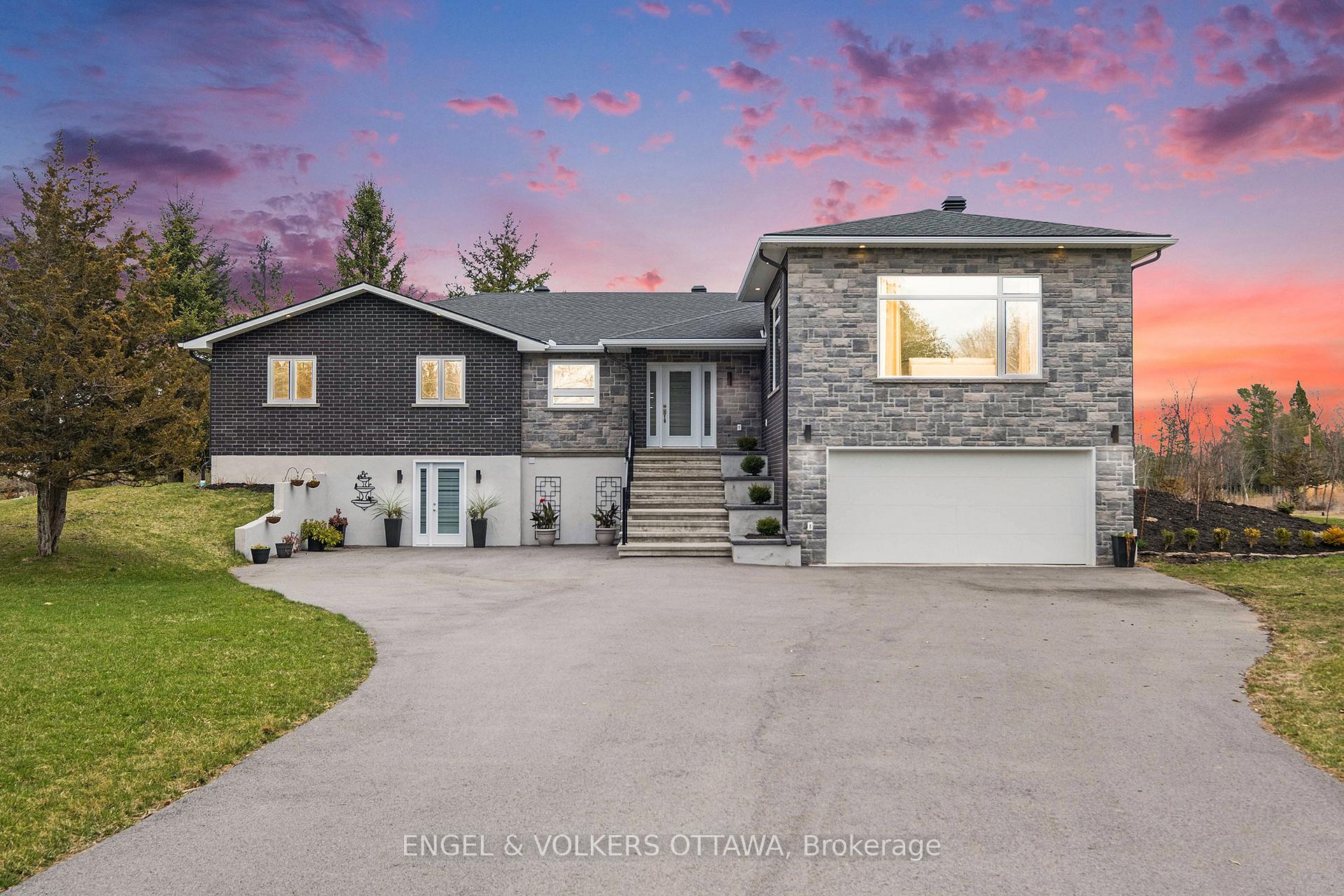 Photo 1 of 132 Wagon Drive, Ottawa, Dunrobin Shores — HOMEH