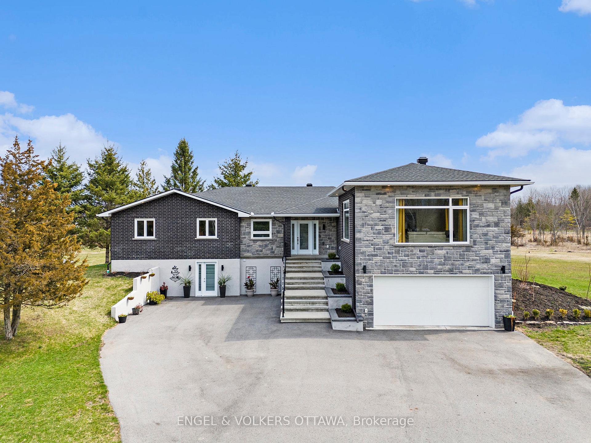 Photo 2 of 132 Wagon Drive, Ottawa, Dunrobin Shores — HOMEH