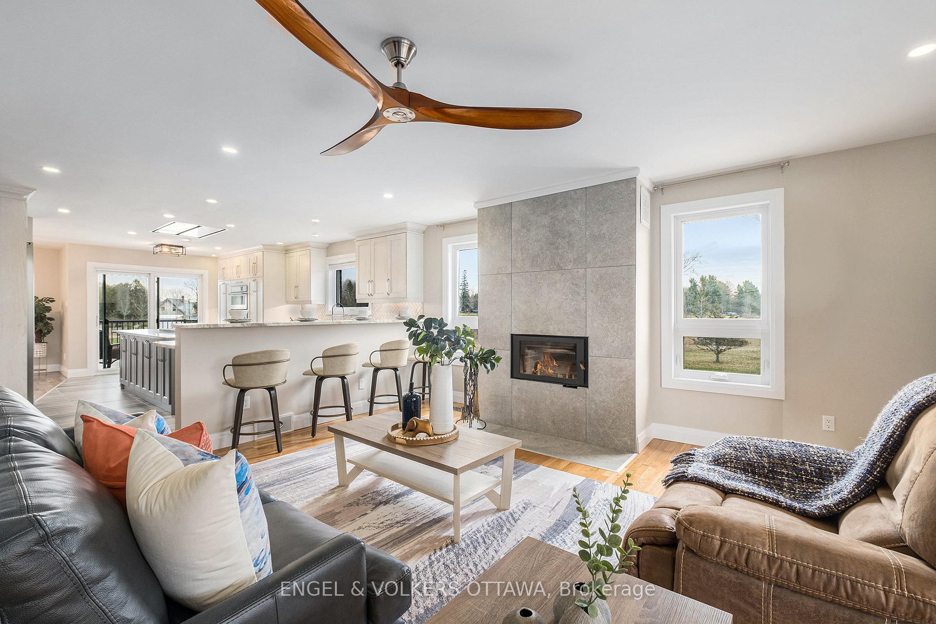 Photo 4 of 132 Wagon Drive, Ottawa, Dunrobin Shores — HOMEH