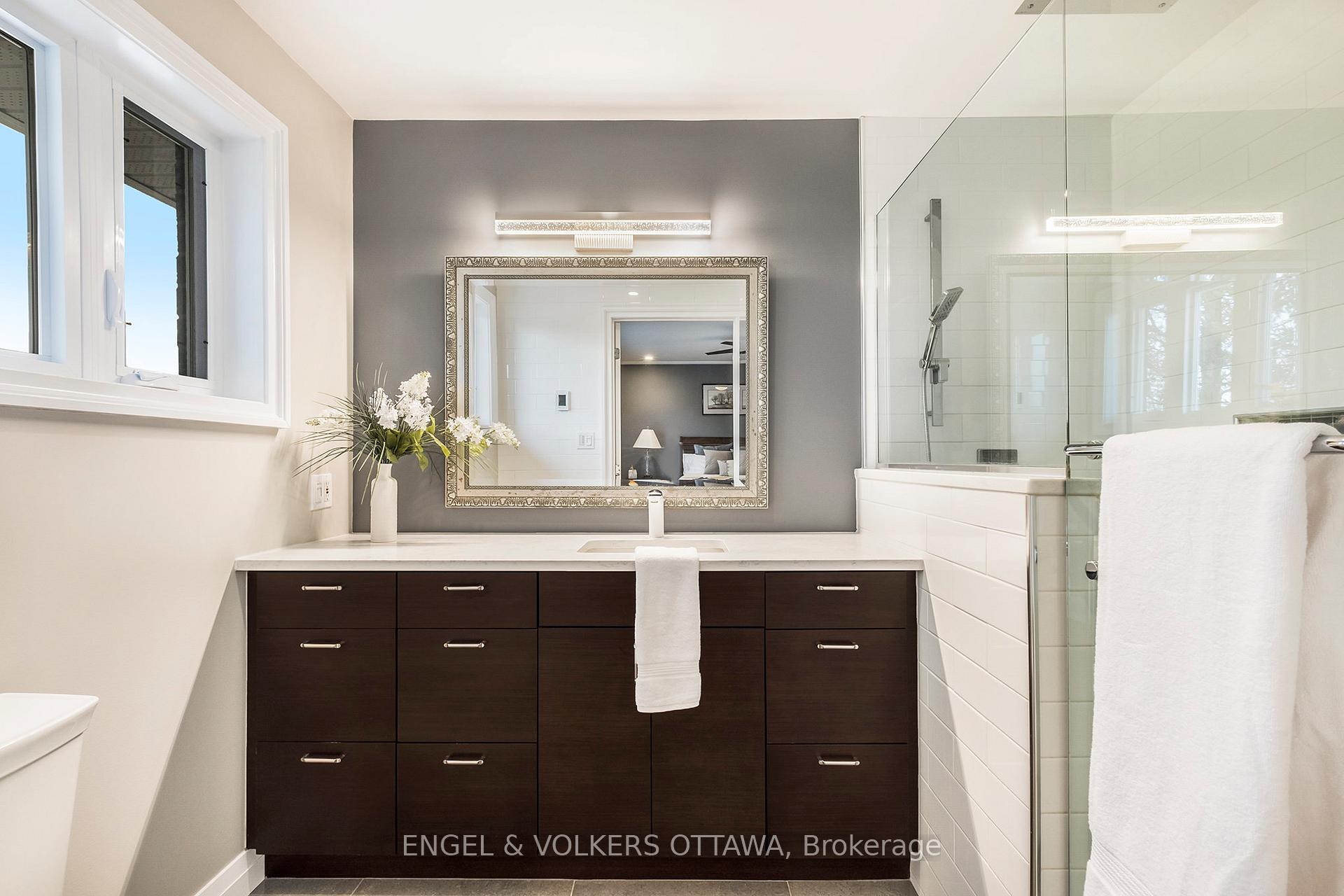 Photo 18 of 132 Wagon Drive, Ottawa, Dunrobin Shores — HOMEH