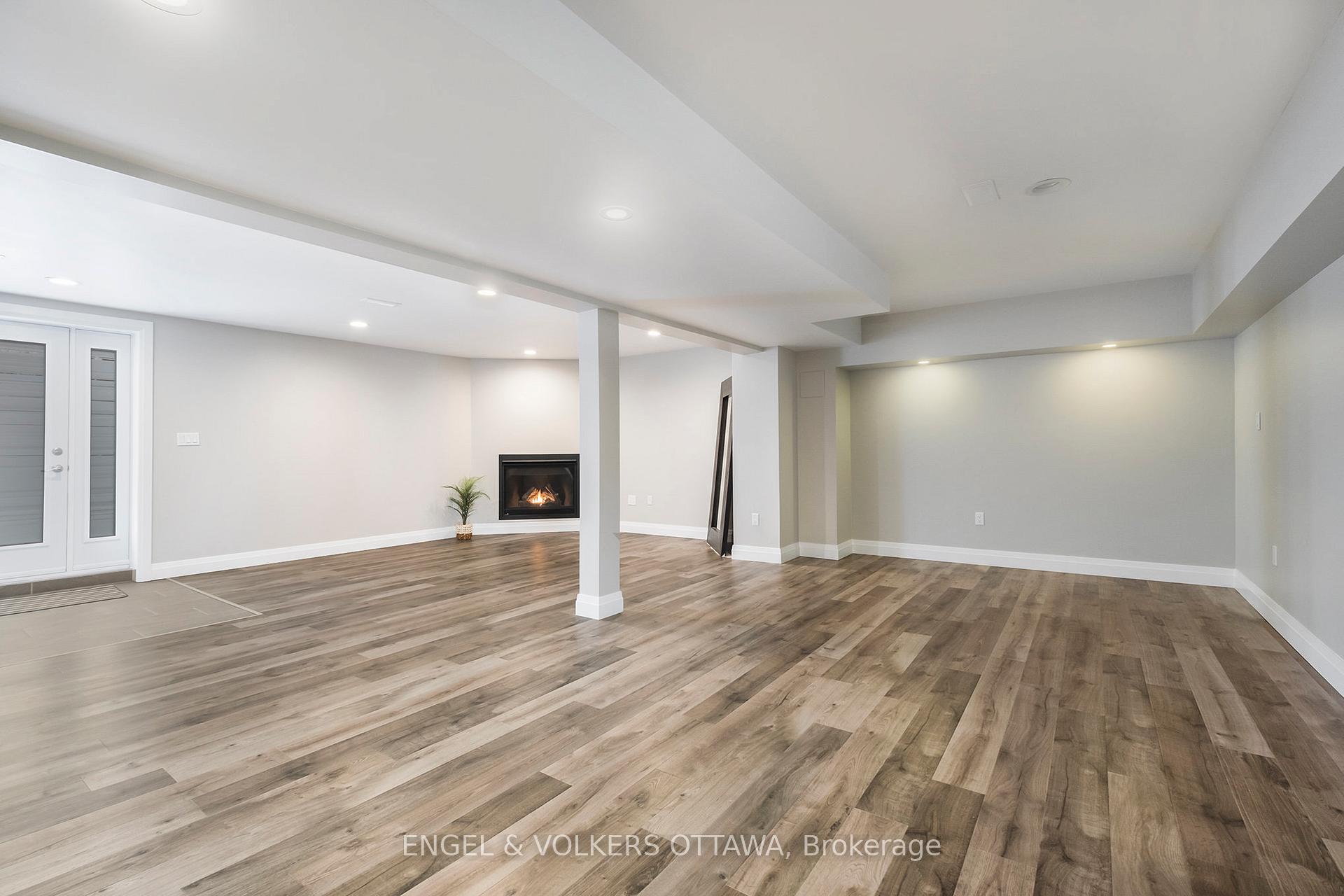 Photo 24 of 132 Wagon Drive, Ottawa, Dunrobin Shores — HOMEH