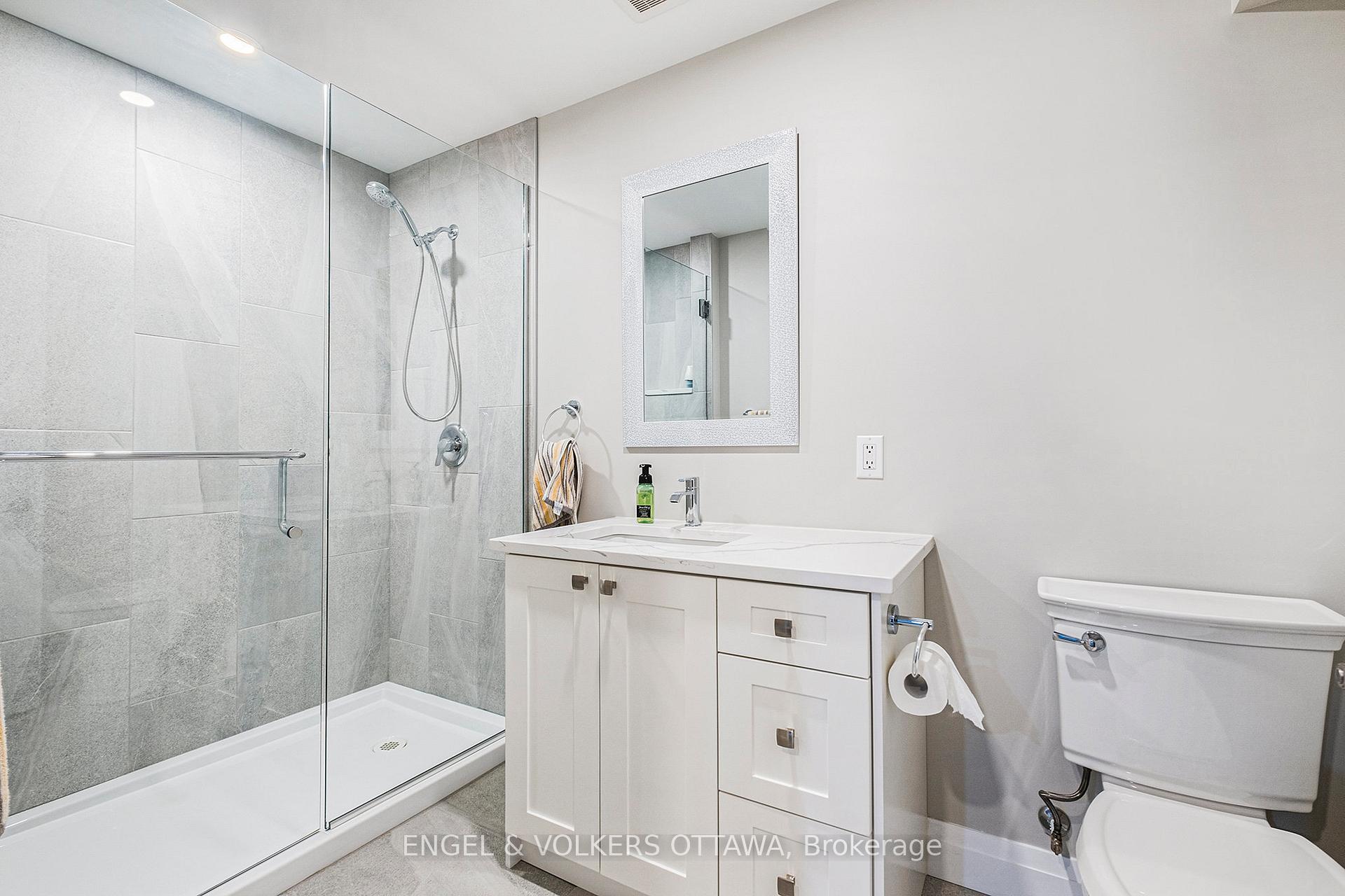 Photo 33 of 132 Wagon Drive, Ottawa, Dunrobin Shores — HOMEH