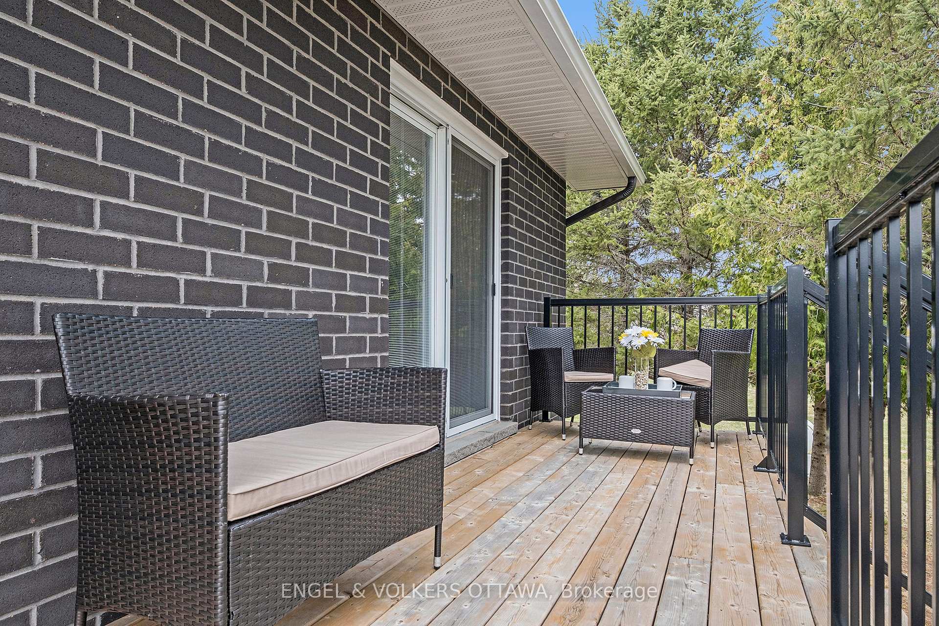 Photo 38 of 132 Wagon Drive, Ottawa, Dunrobin Shores — HOMEH