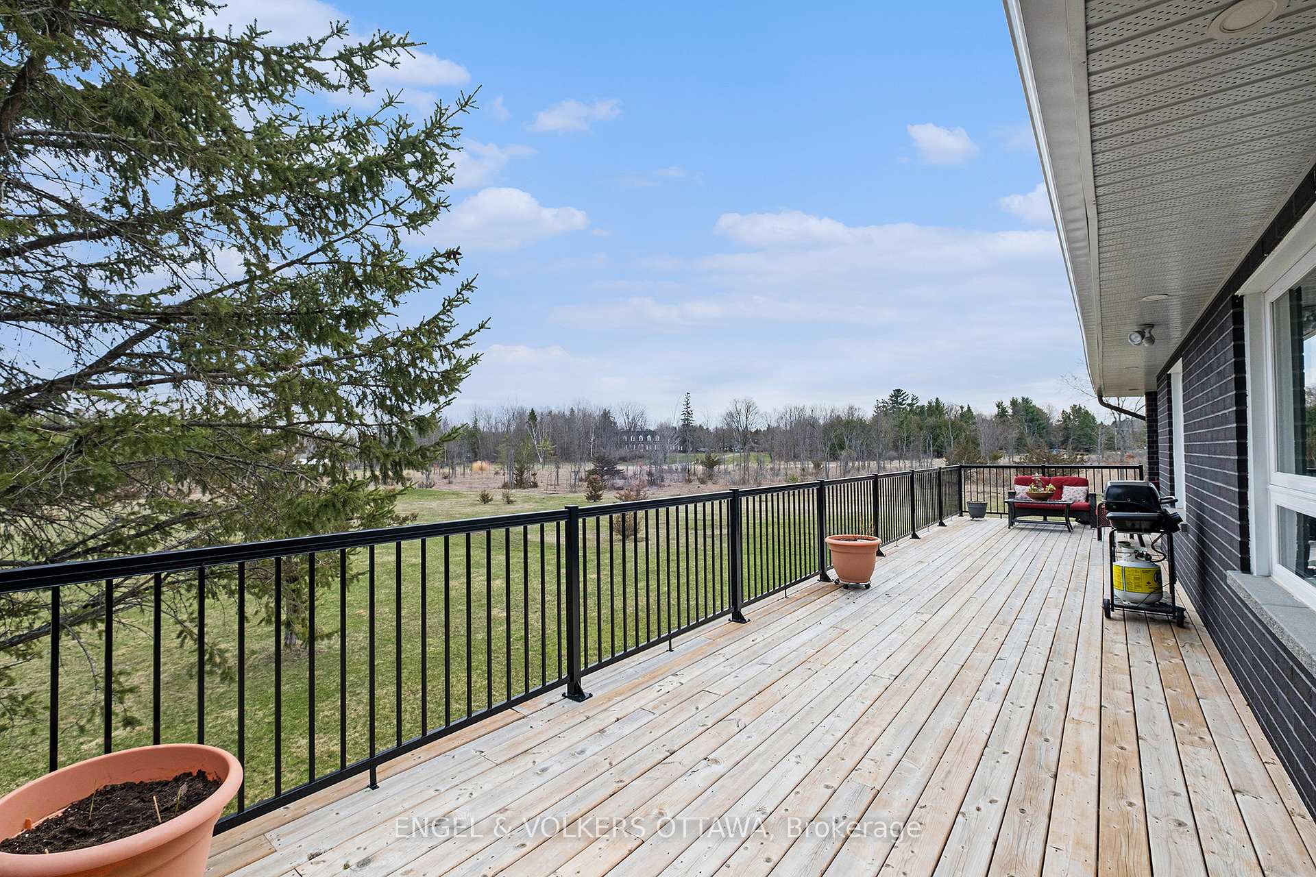 Photo 39 of 132 Wagon Drive, Ottawa, Dunrobin Shores — HOMEH