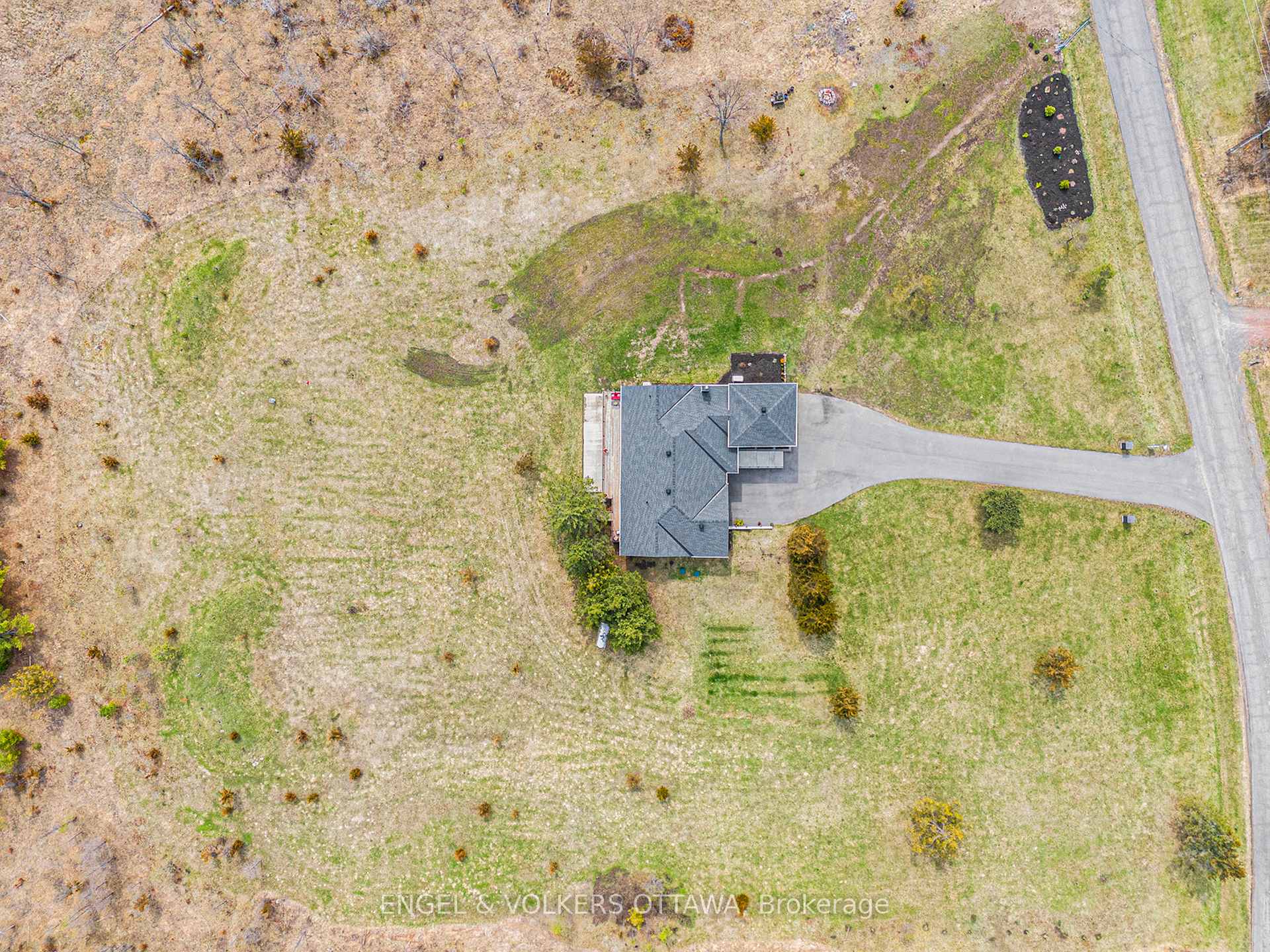 Photo 46 of 132 Wagon Drive, Ottawa, Dunrobin Shores — HOMEH