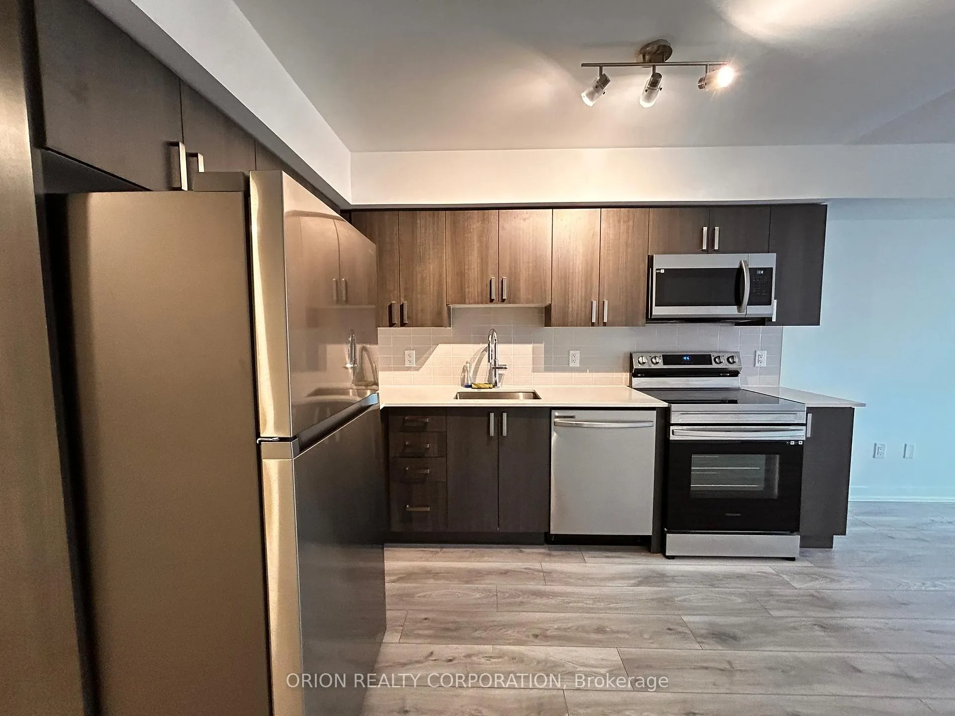 Photo 2 of Unit 304, 1455 Celebration Drive, Pickering, Bay Ridges — HOMEH