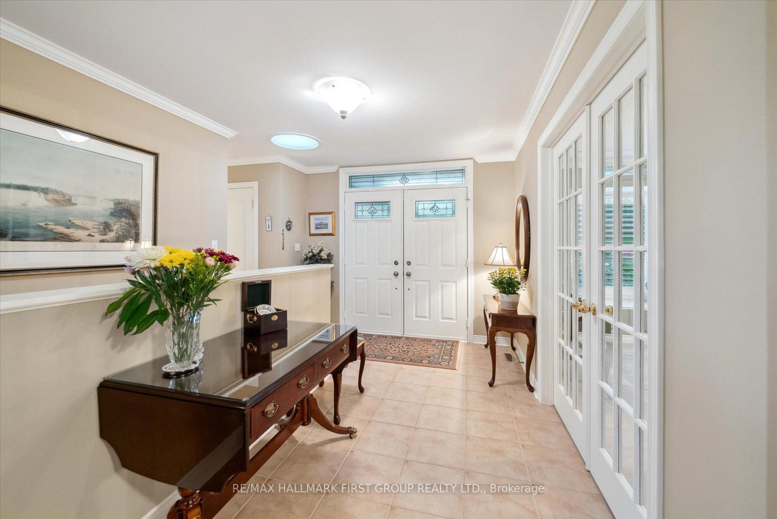 Photo 5 of 10 Sunrise Court, Cobourg — HOMEH