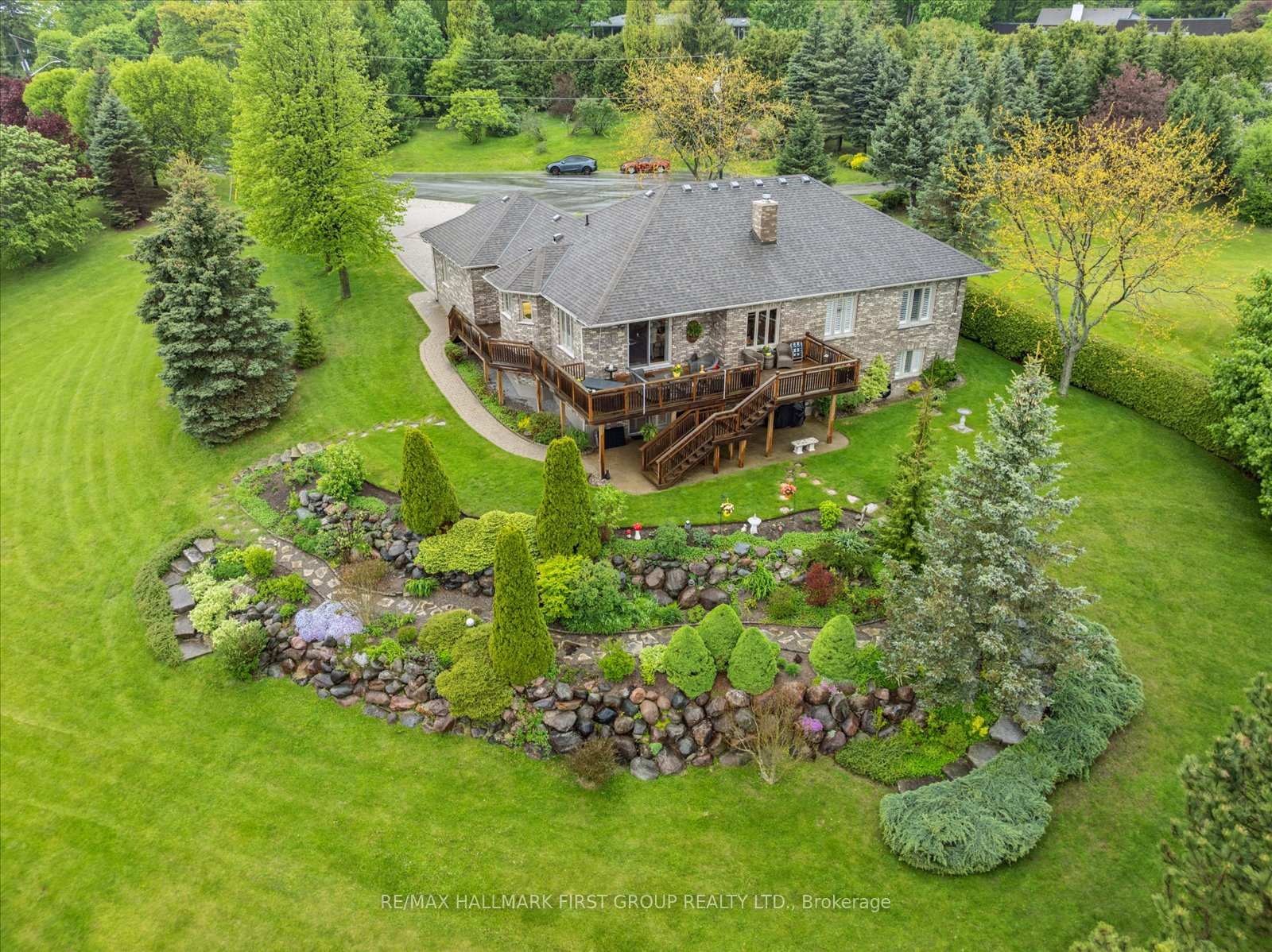 Photo 30 of 10 Sunrise Court, Cobourg — HOMEH