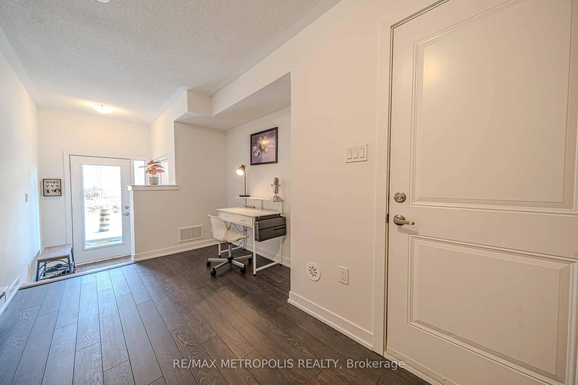 Photo 5 of Unit 606, 1865 Pickering Parkway, Pickering, Village East — HOMEH