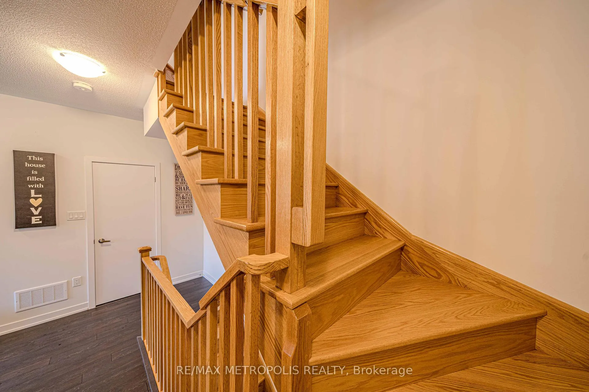 Photo 7 of Unit 606, 1865 Pickering Parkway, Pickering, Village East — HOMEH