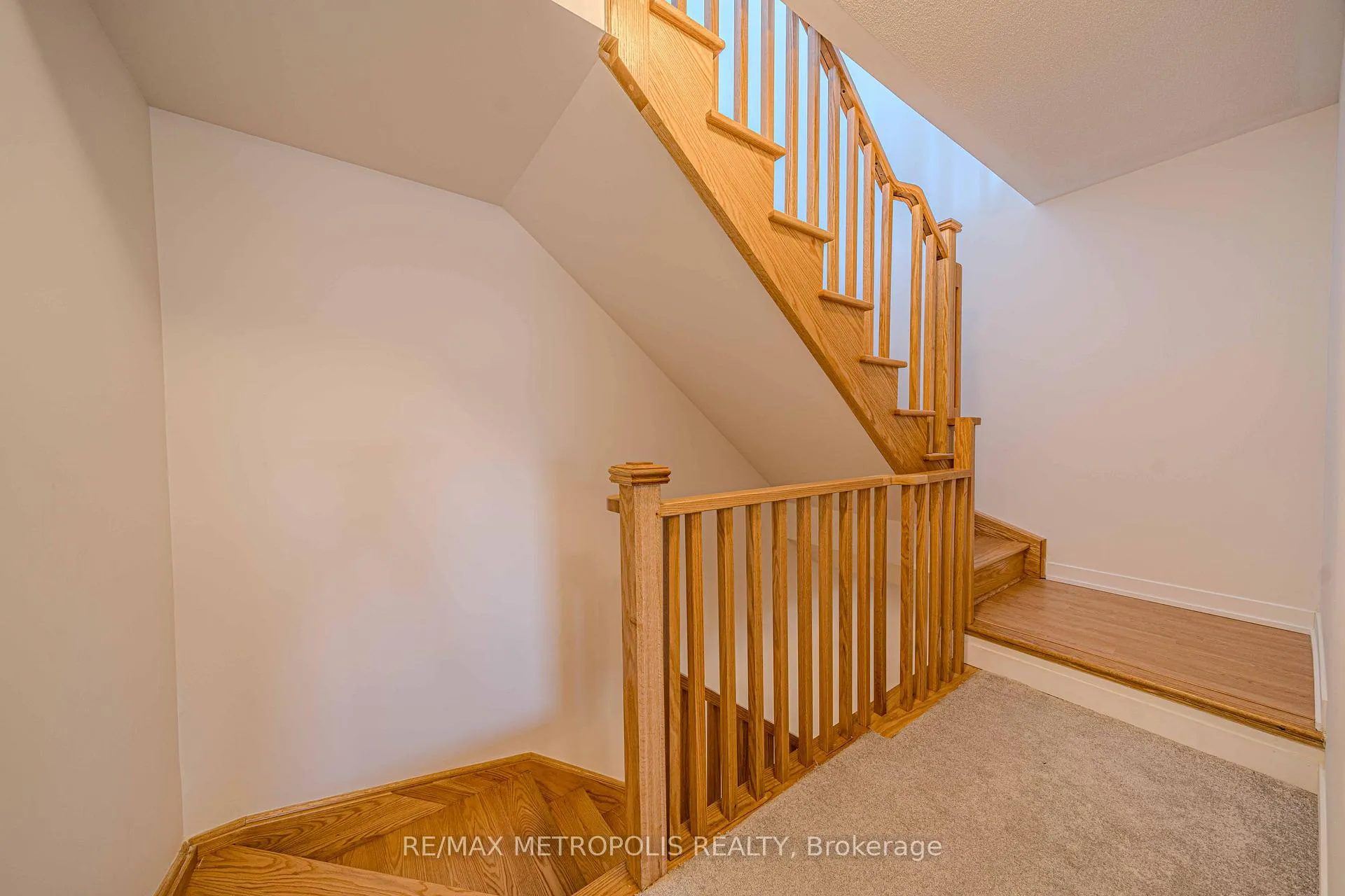 Photo 8 of Unit 606, 1865 Pickering Parkway, Pickering, Village East — HOMEH