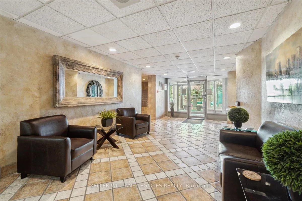 Photo 2 of Unit 801, 55 Green Valley Drive, Kitchener, Pioneer Park — HOMEH