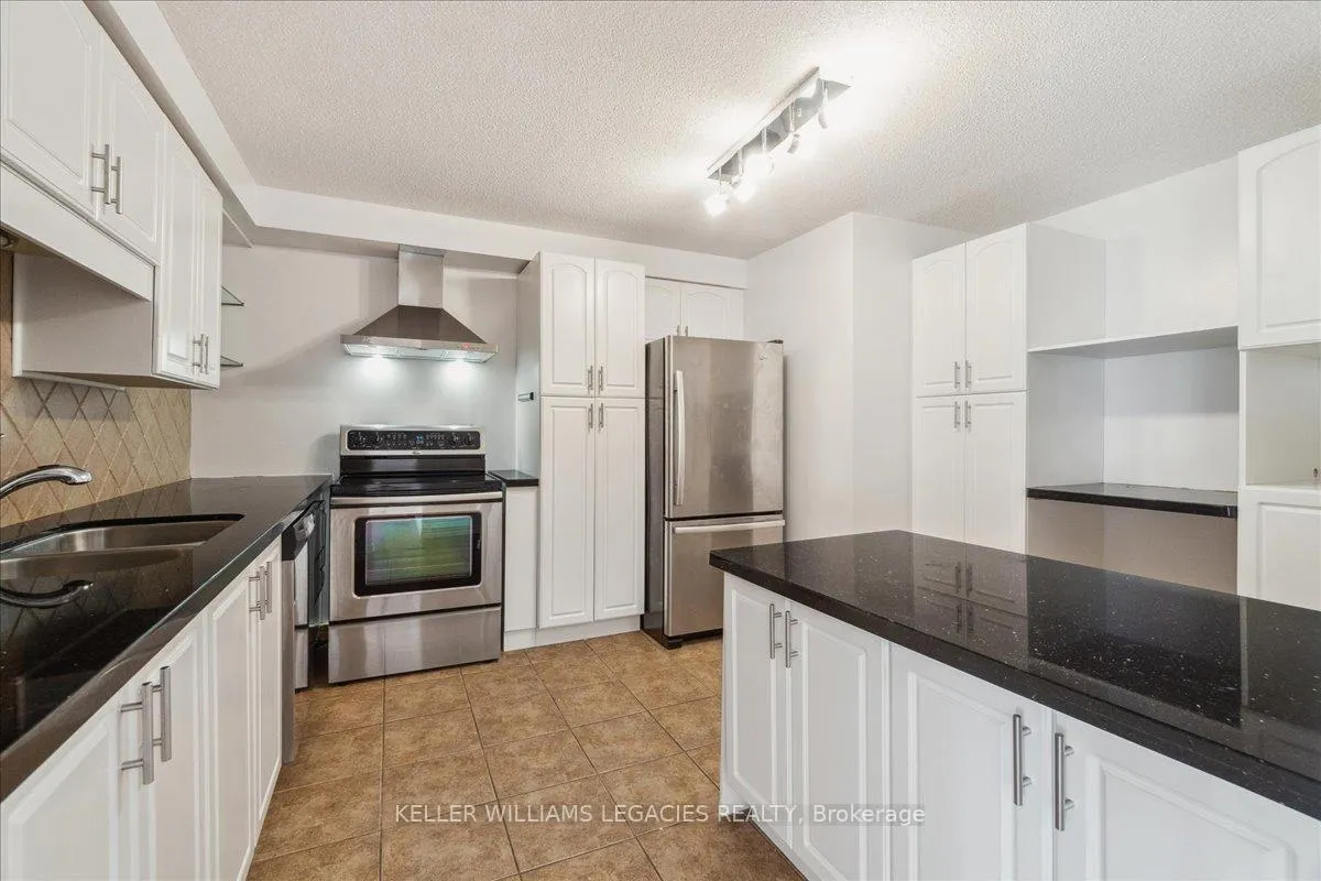 Photo 6 of Unit 801, 55 Green Valley Drive, Kitchener, Pioneer Park — HOMEH