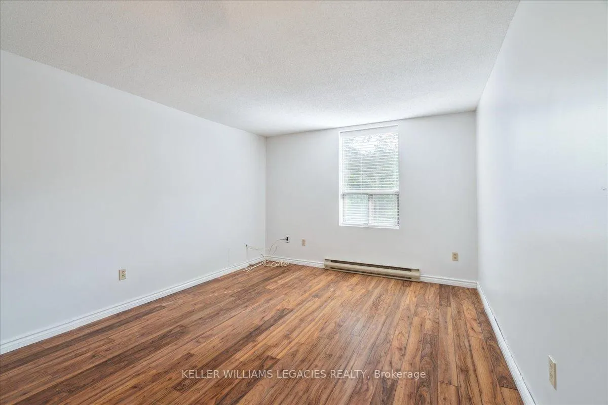Photo 11 of Unit 801, 55 Green Valley Drive, Kitchener, Pioneer Park — HOMEH