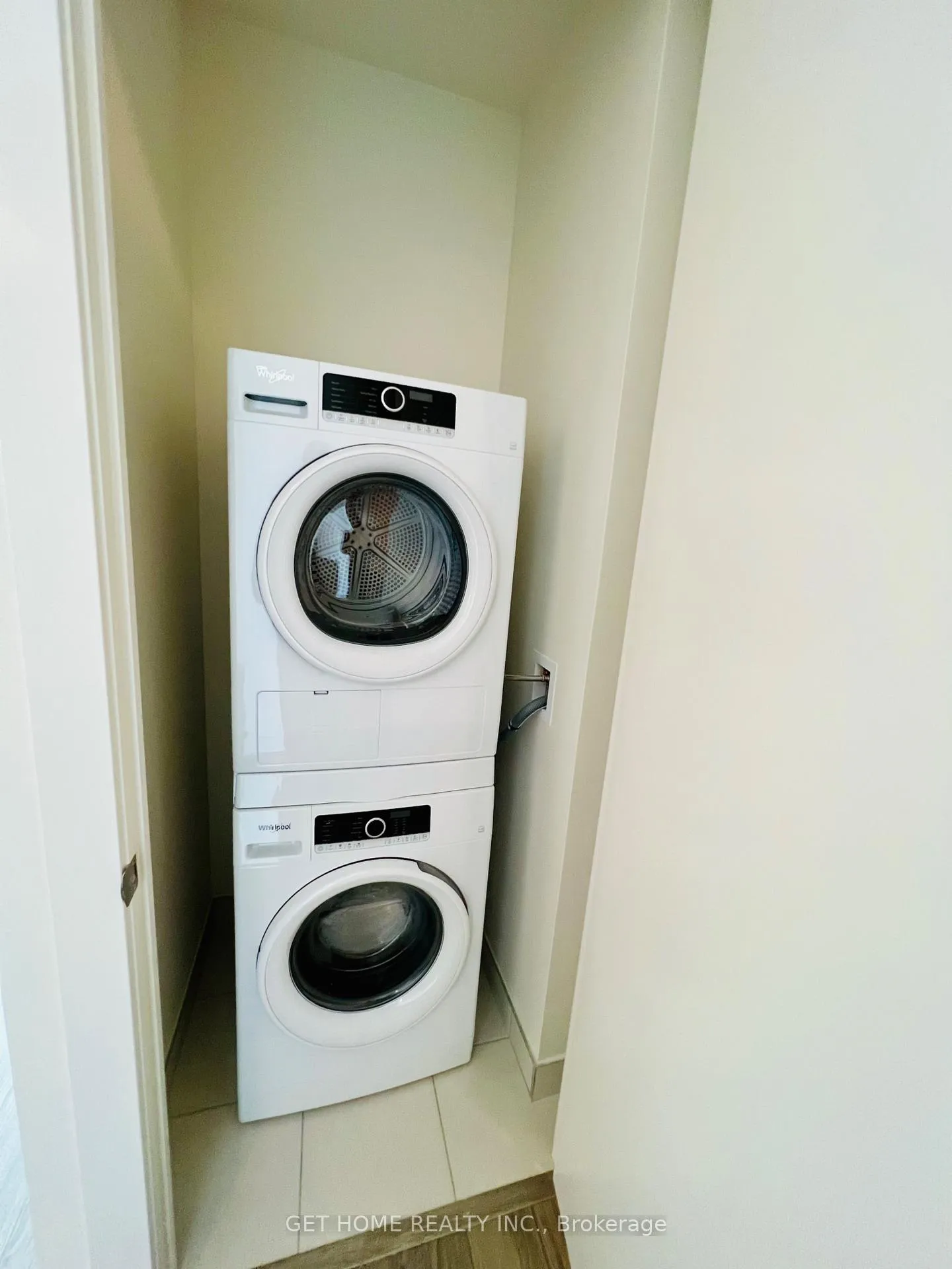 Photo 10 of Unit 1402, 212 king william Street, Hamilton, Beasley — HOMEH