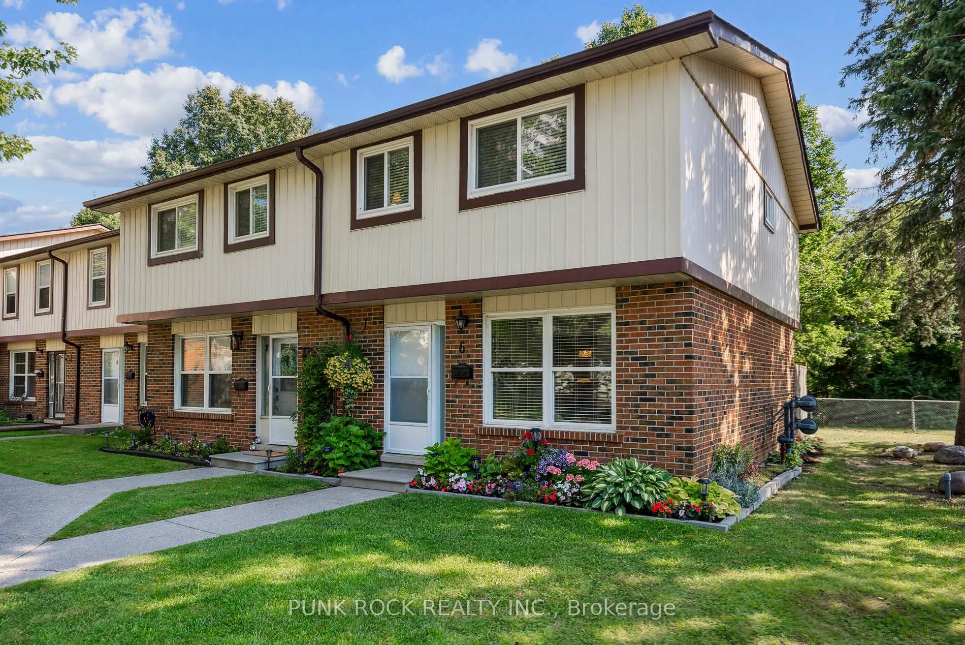 Photo 1 of Unit 6, 1230 Radom Street, Pickering, Bay Ridges — HOMEH