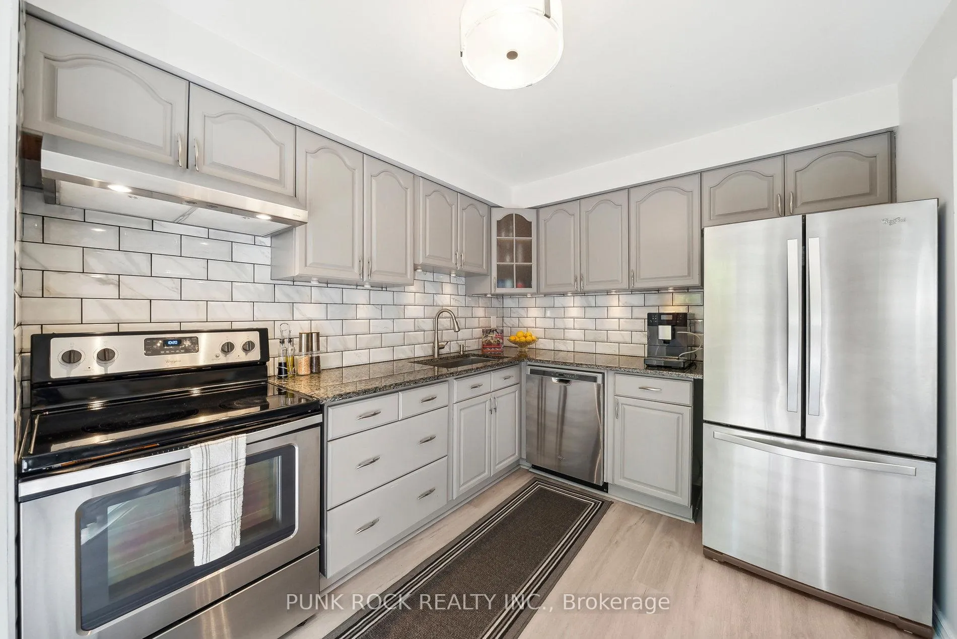 Photo 10 of Unit 6, 1230 Radom Street, Pickering, Bay Ridges — HOMEH