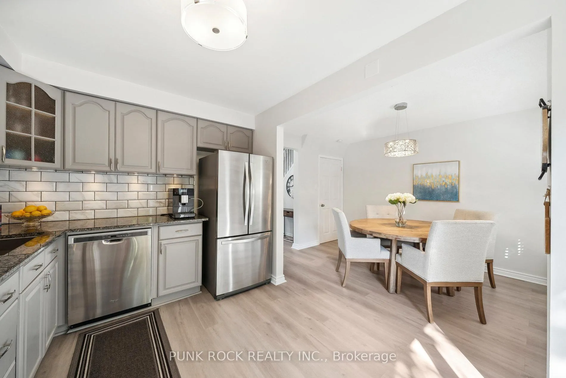 Photo 11 of Unit 6, 1230 Radom Street, Pickering, Bay Ridges — HOMEH