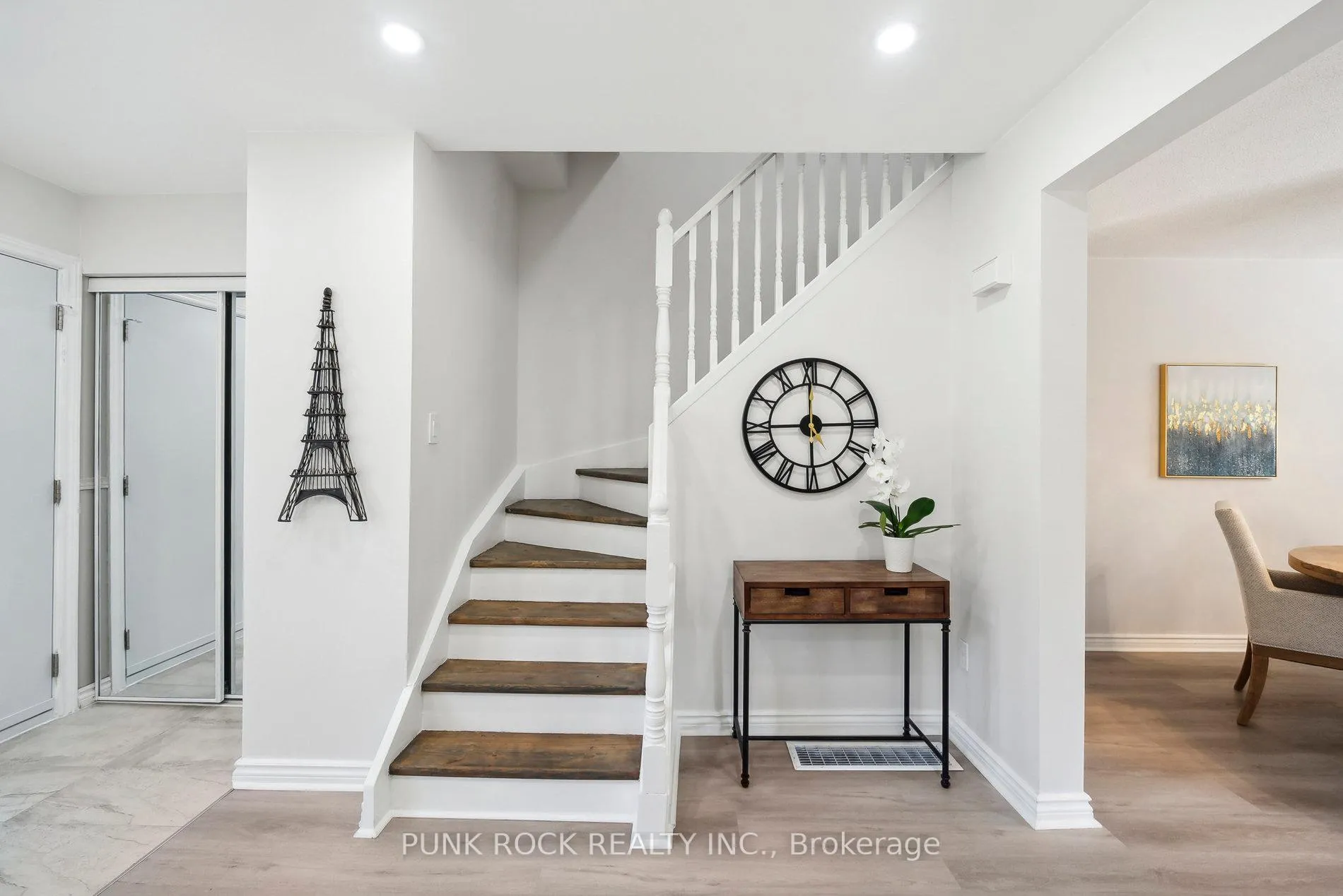 Photo 12 of Unit 6, 1230 Radom Street, Pickering, Bay Ridges — HOMEH