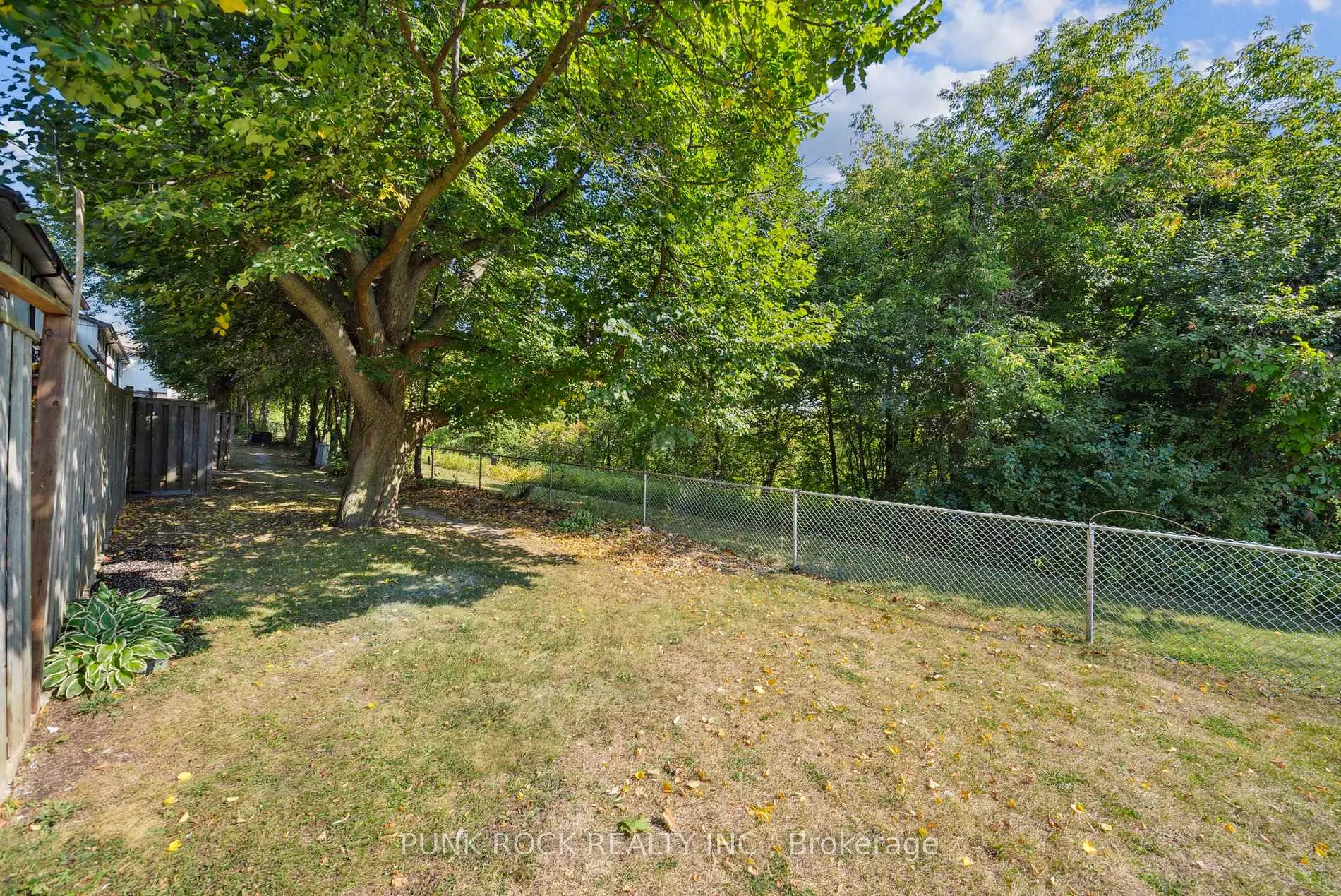 Photo 33 of Unit 6, 1230 Radom Street, Pickering, Bay Ridges — HOMEH
