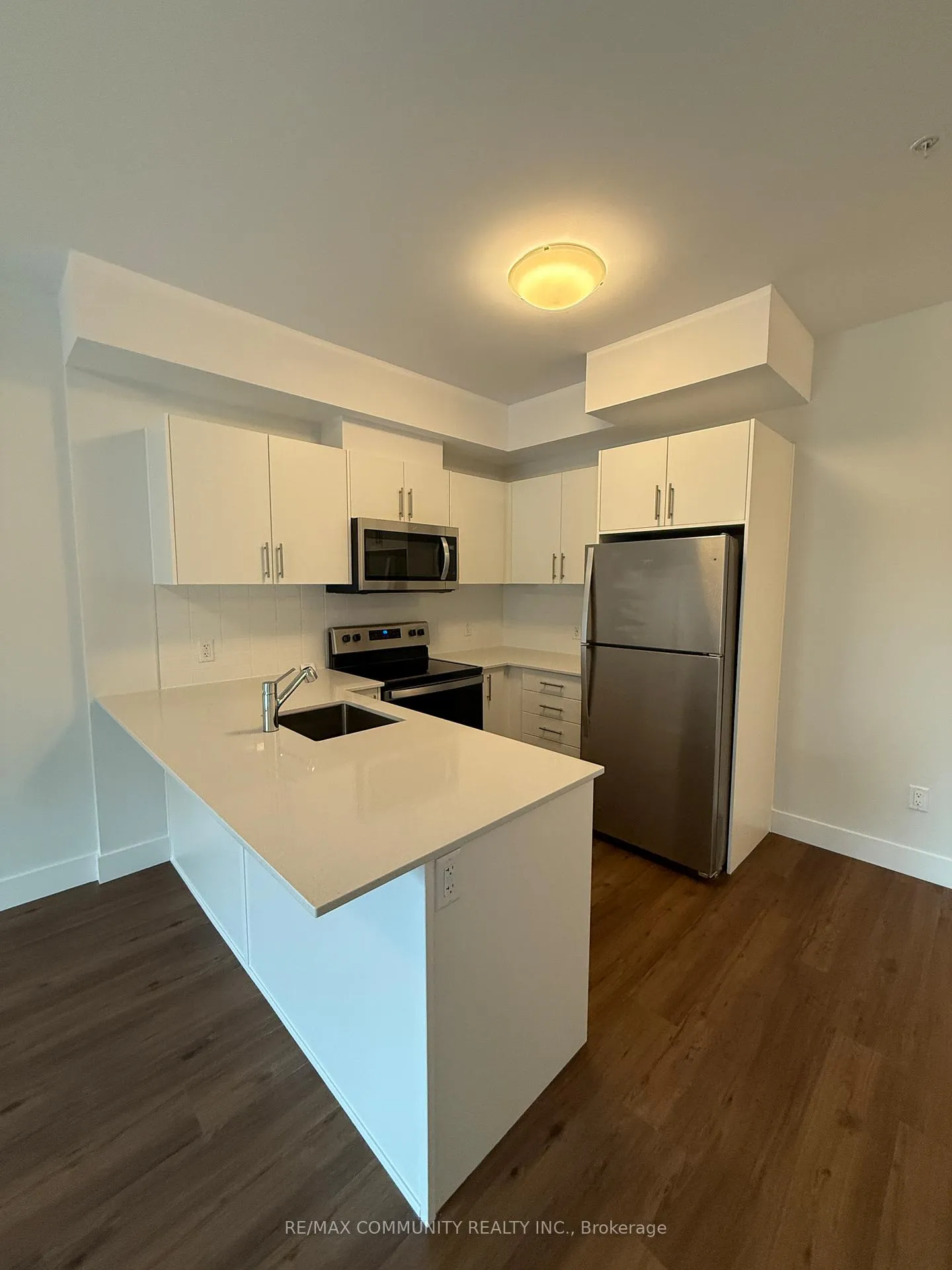 Photo 4 of Unit 207, 1000 Lackner Place, Kitchener — HOMEH