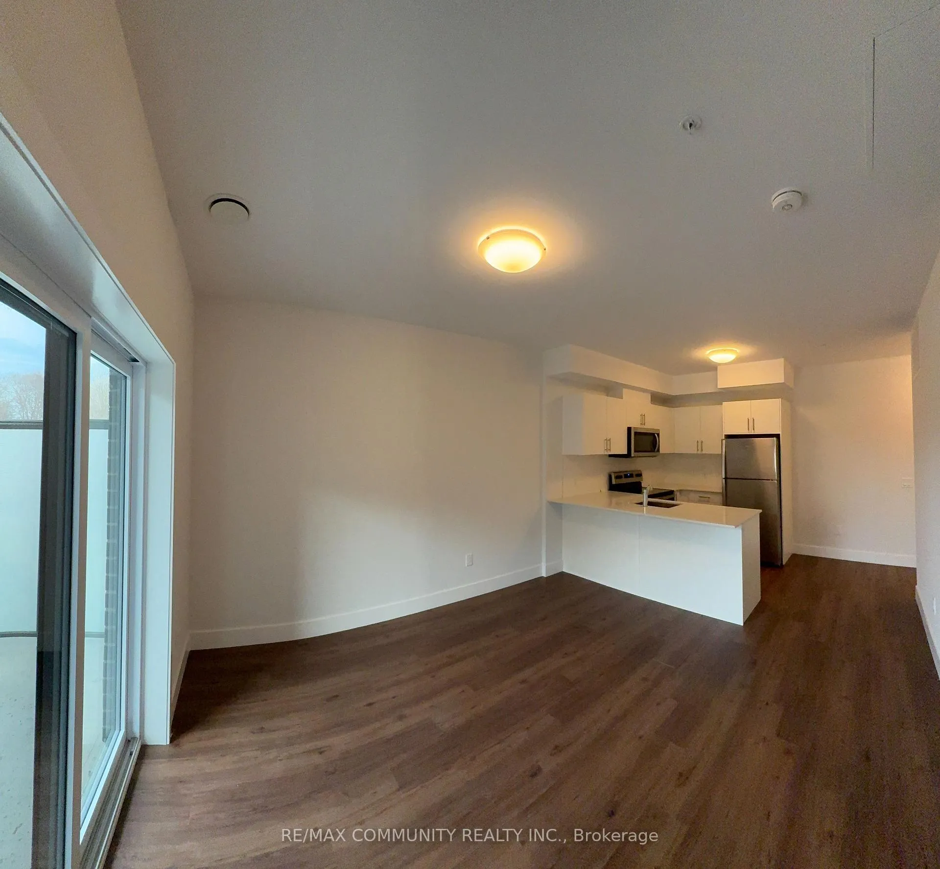 Photo 5 of Unit 207, 1000 Lackner Place, Kitchener — HOMEH