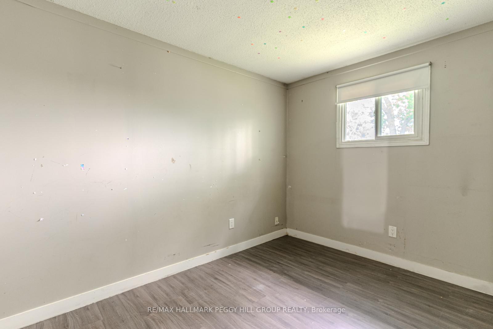 Photo 6 of Unit B, 108 John Street, Barrie, Sanford — HOMEH