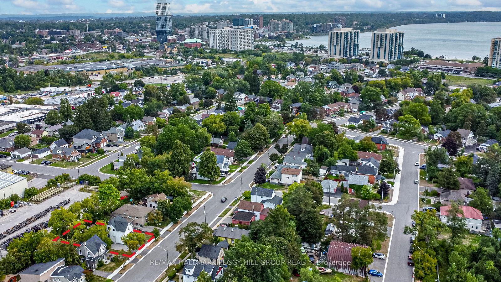 Photo 12 of Unit B, 108 John Street, Barrie, Sanford — HOMEH