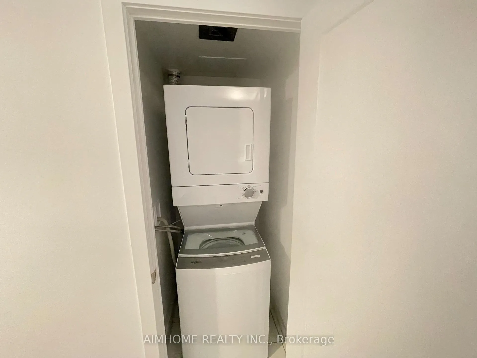 Photo 5 of Unit 1820, 2545 Simcoe Street N, Oshawa, Windfields — HOMEH