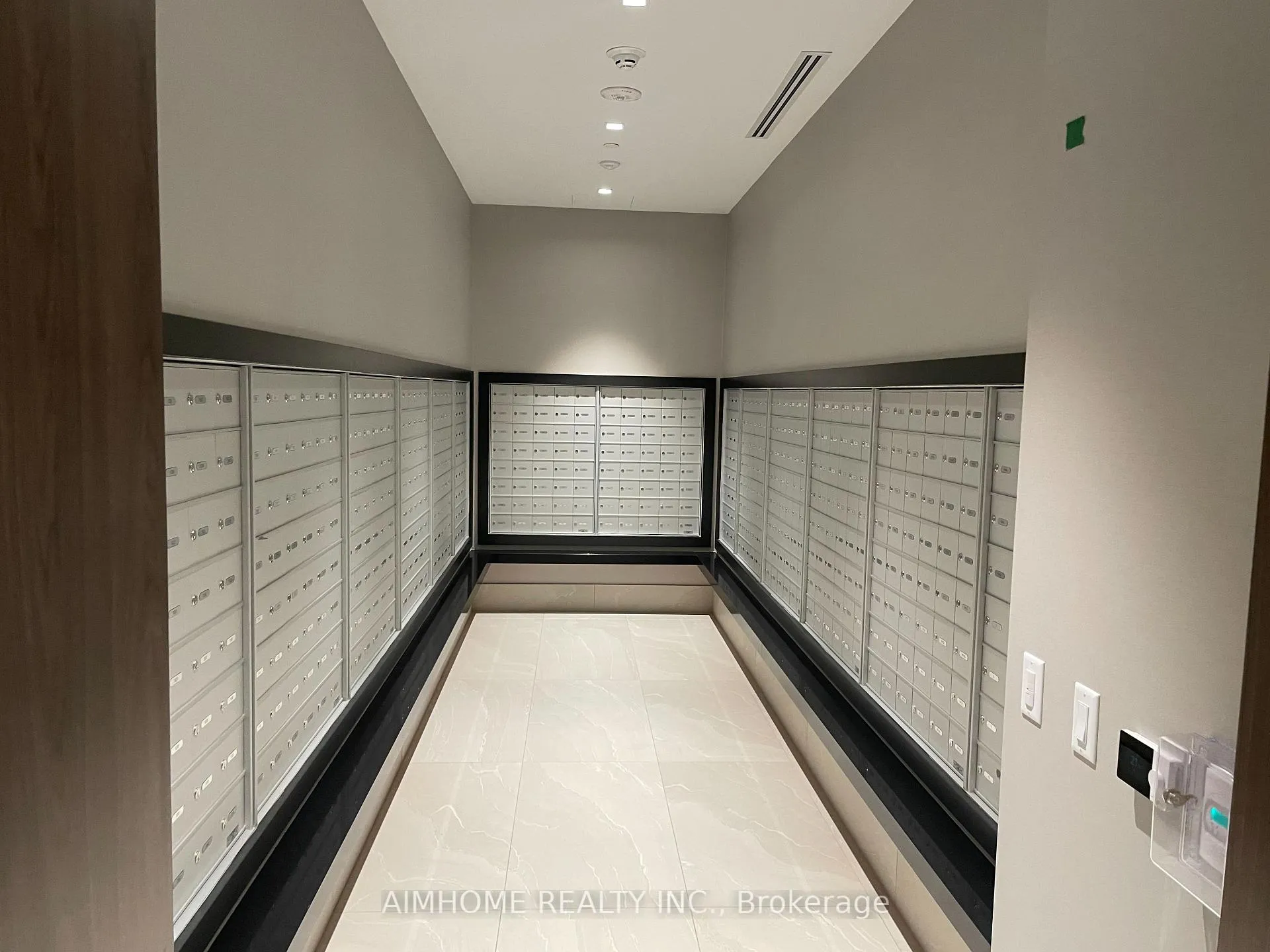 Photo 12 of Unit 1820, 2545 Simcoe Street N, Oshawa, Windfields — HOMEH