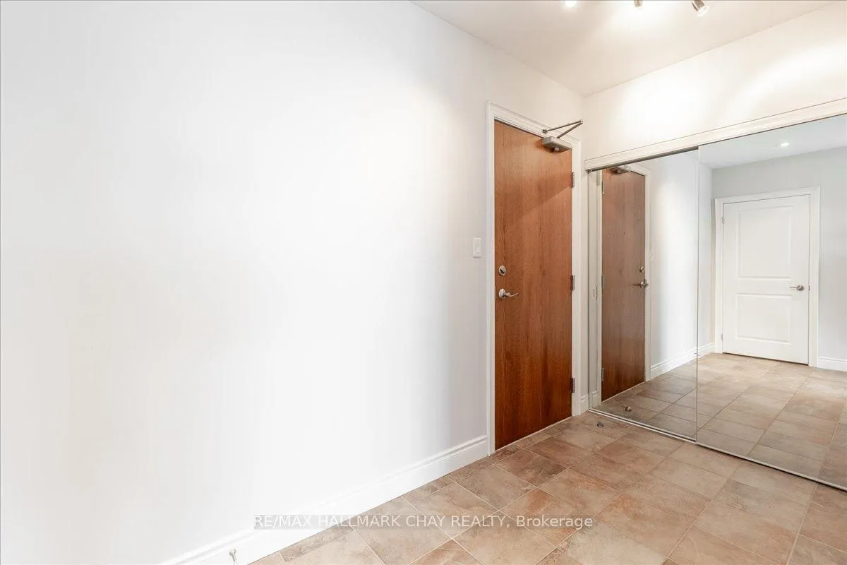 Photo 9 of Unit PH-09, 33 Ellen Street, Barrie, Lakeshore — HOMEH