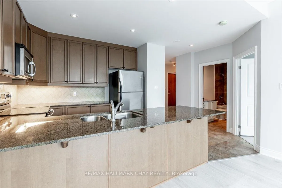 Photo 14 of Unit PH-09, 33 Ellen Street, Barrie, Lakeshore — HOMEH