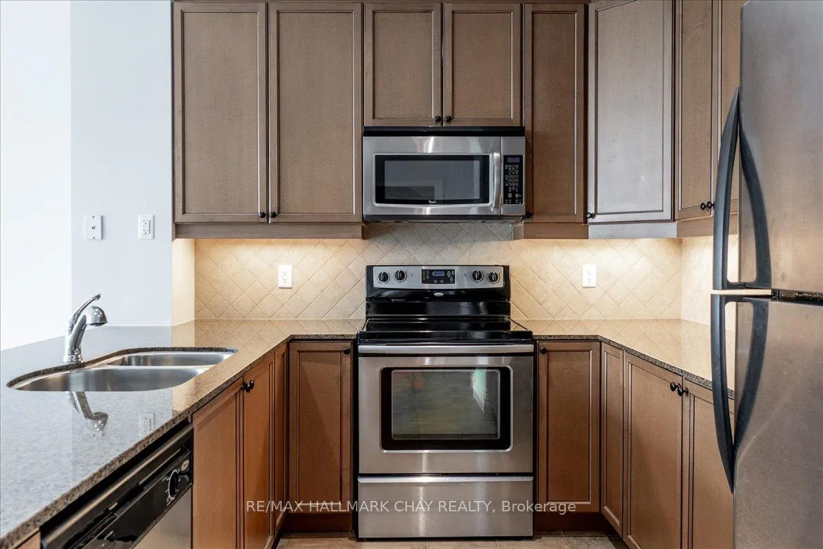 Photo 15 of Unit PH-09, 33 Ellen Street, Barrie, Lakeshore — HOMEH