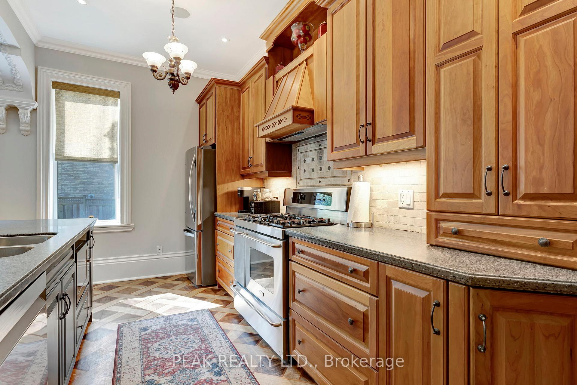 Photo 12 of 214 Grand River Street N, Brant, Paris — HOMEH
