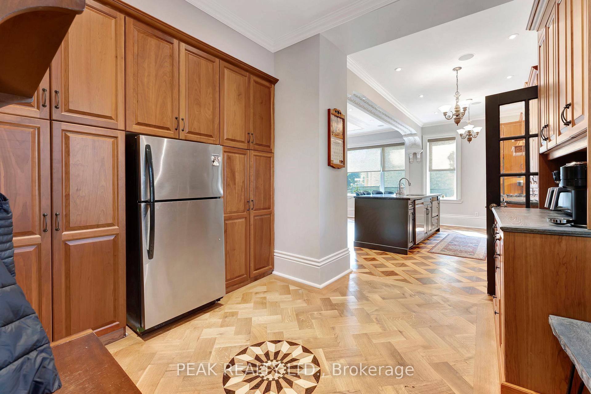 Photo 16 of 214 Grand River Street N, Brant, Paris — HOMEH