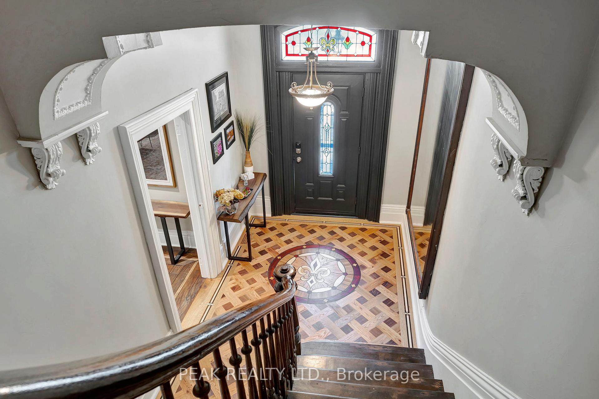 Photo 17 of 214 Grand River Street N, Brant, Paris — HOMEH