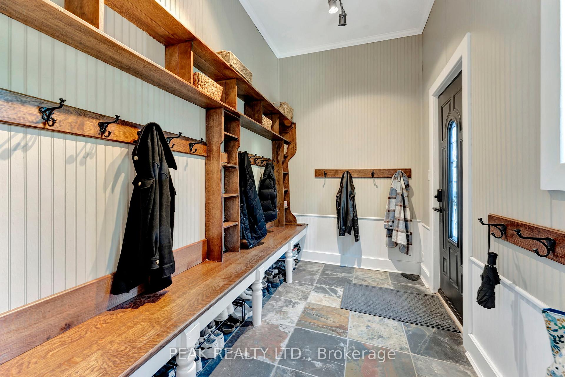 Photo 24 of 214 Grand River Street N, Brant, Paris — HOMEH