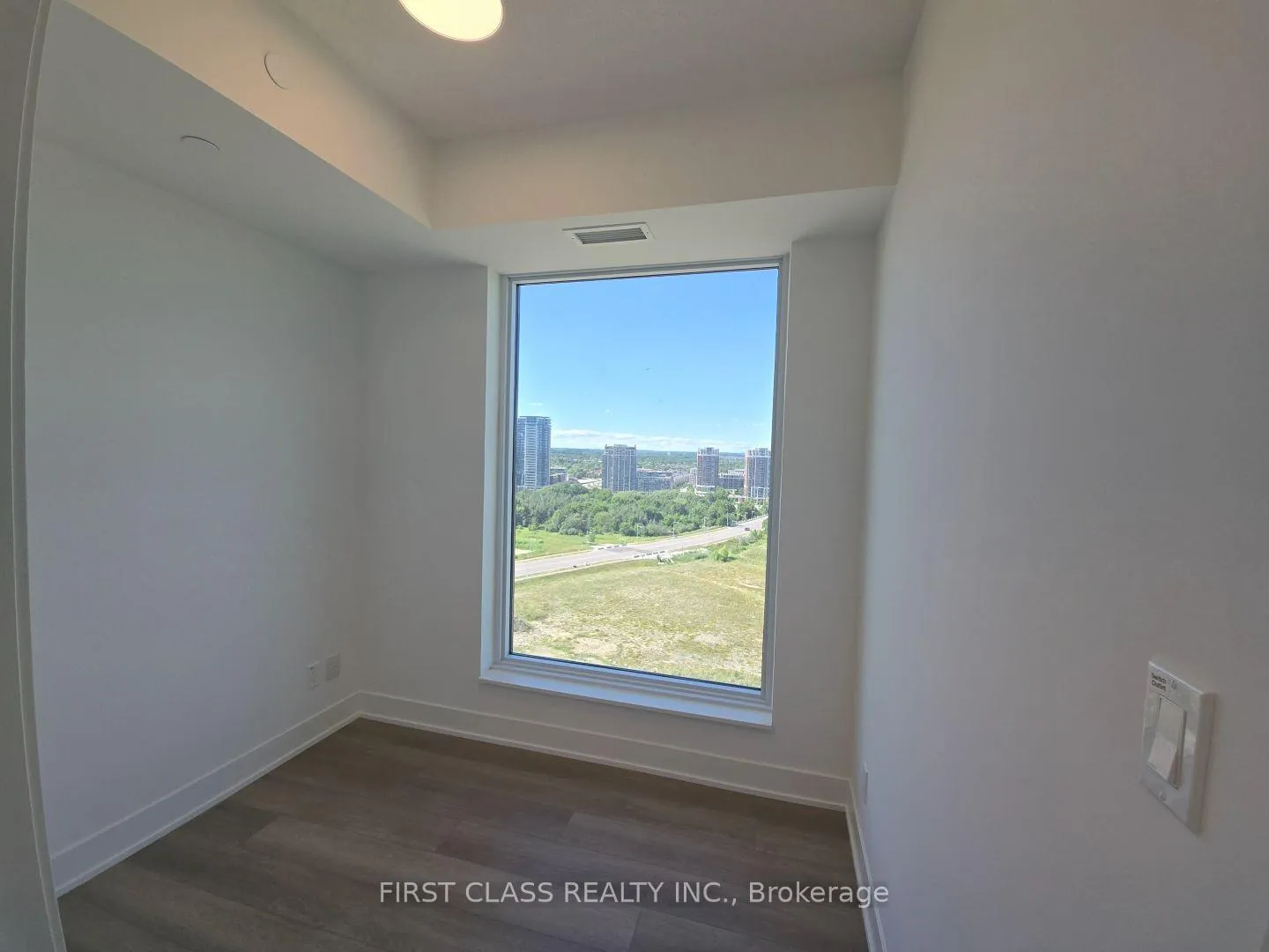 Photo 9 of Unit 1518, 56 Andre De Grasse Street, Markham, Unionville — HOMEH