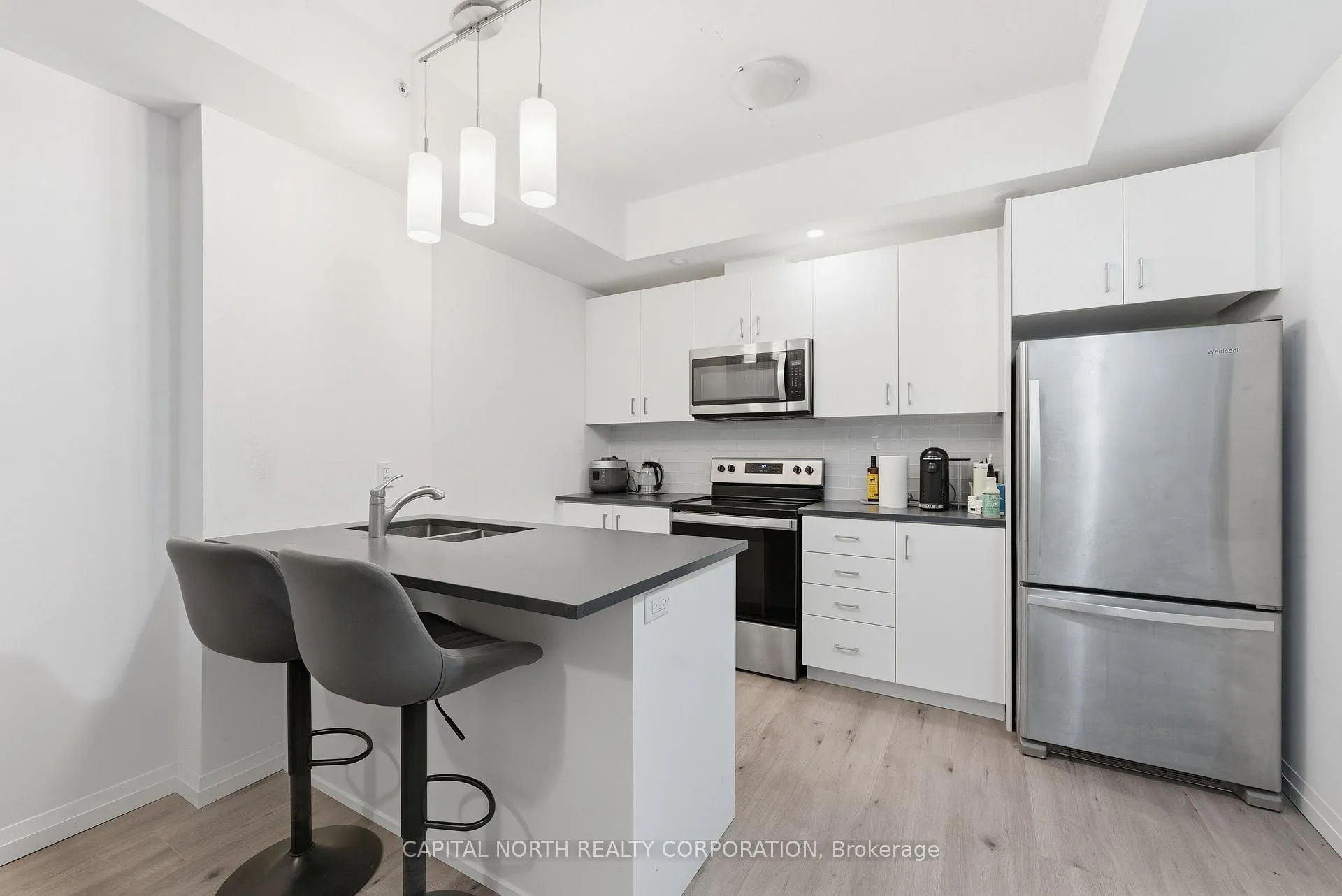 Photo 9 of Unit 812, 108 Garment Street, Kitchener — HOMEH