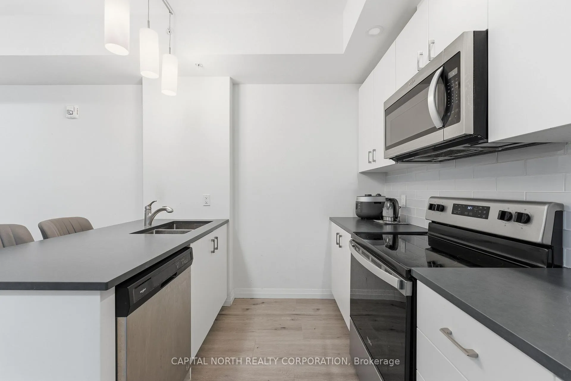 Photo 10 of Unit 812, 108 Garment Street, Kitchener — HOMEH