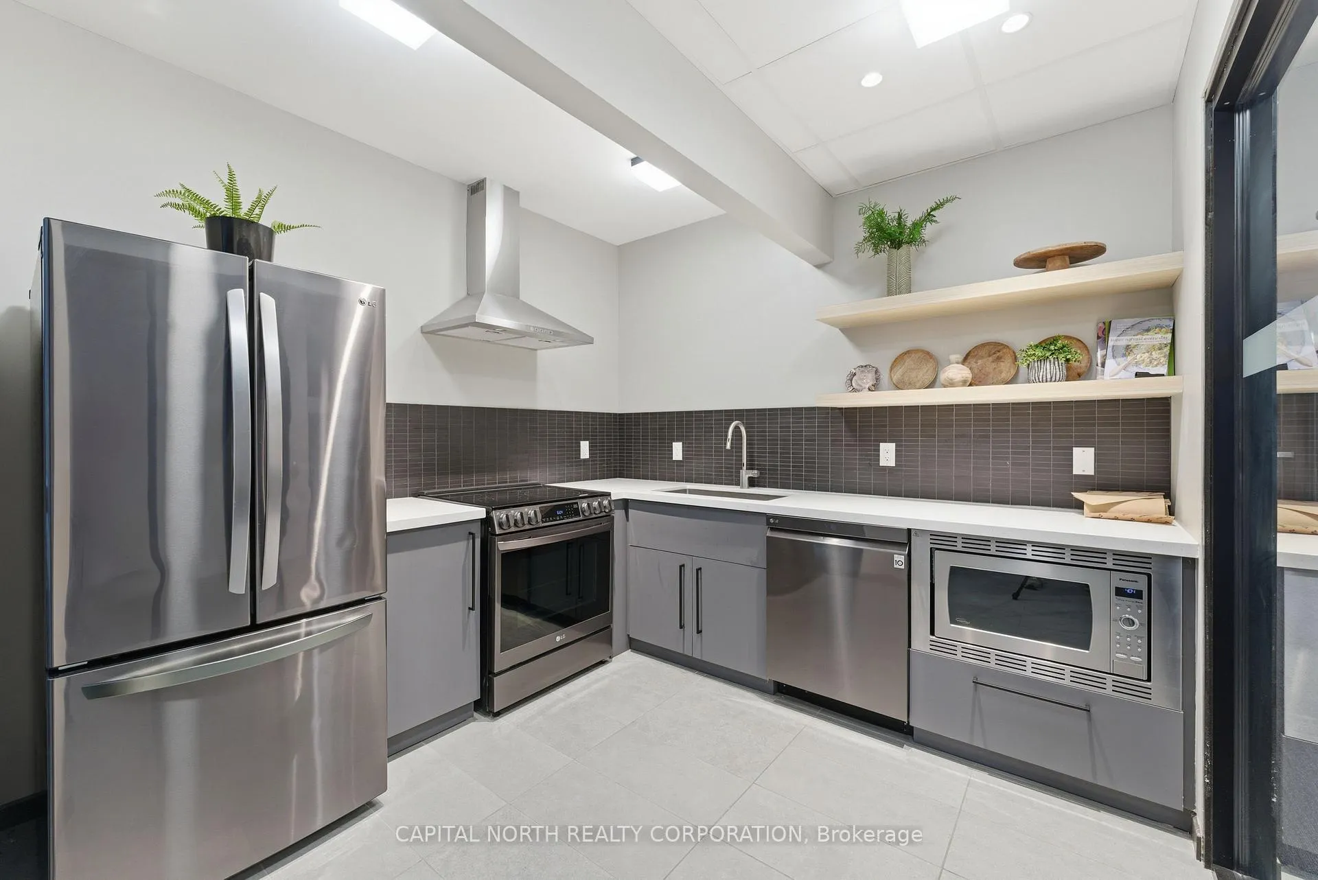 Photo 30 of Unit 812, 108 Garment Street, Kitchener — HOMEH