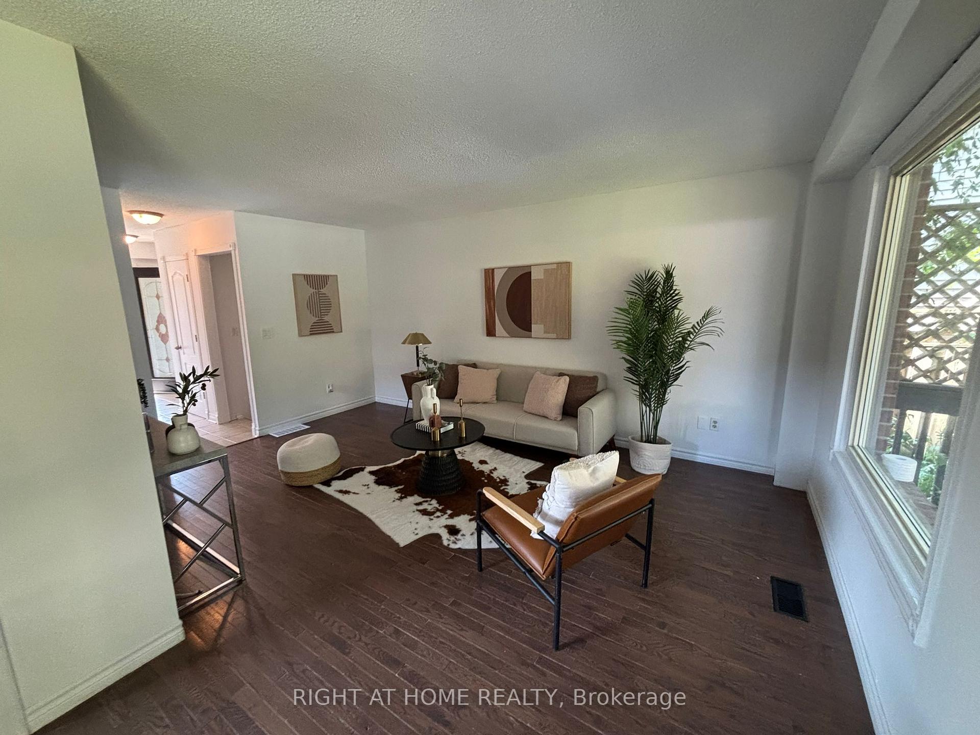 Photo 3 of 73 Birchfield Drive, Clarington, Courtice — HOMEH