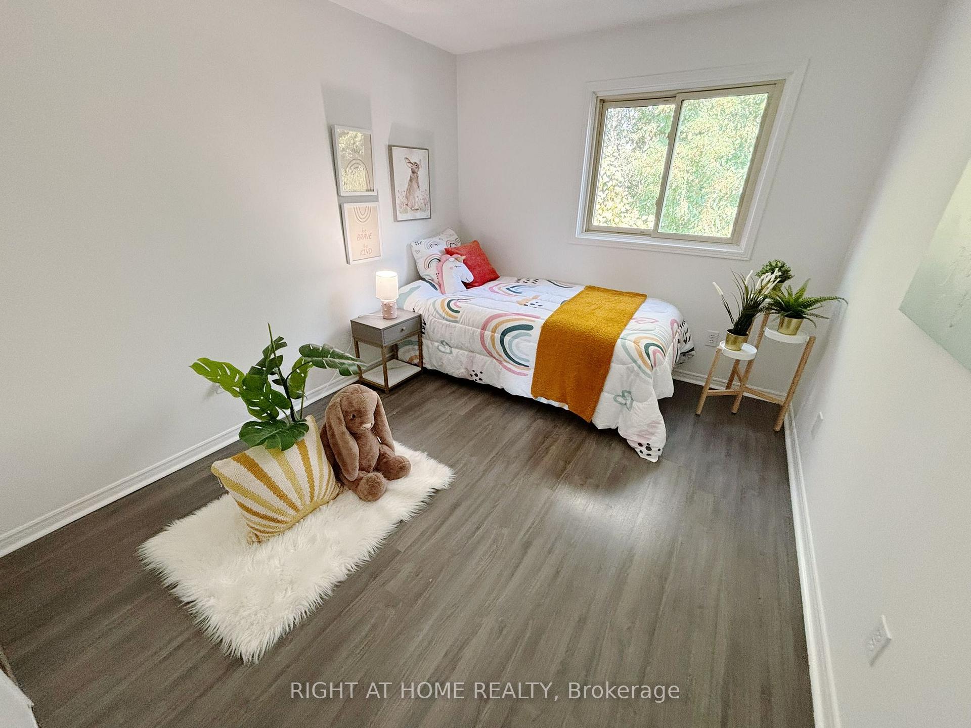 Photo 17 of 73 Birchfield Drive, Clarington, Courtice — HOMEH