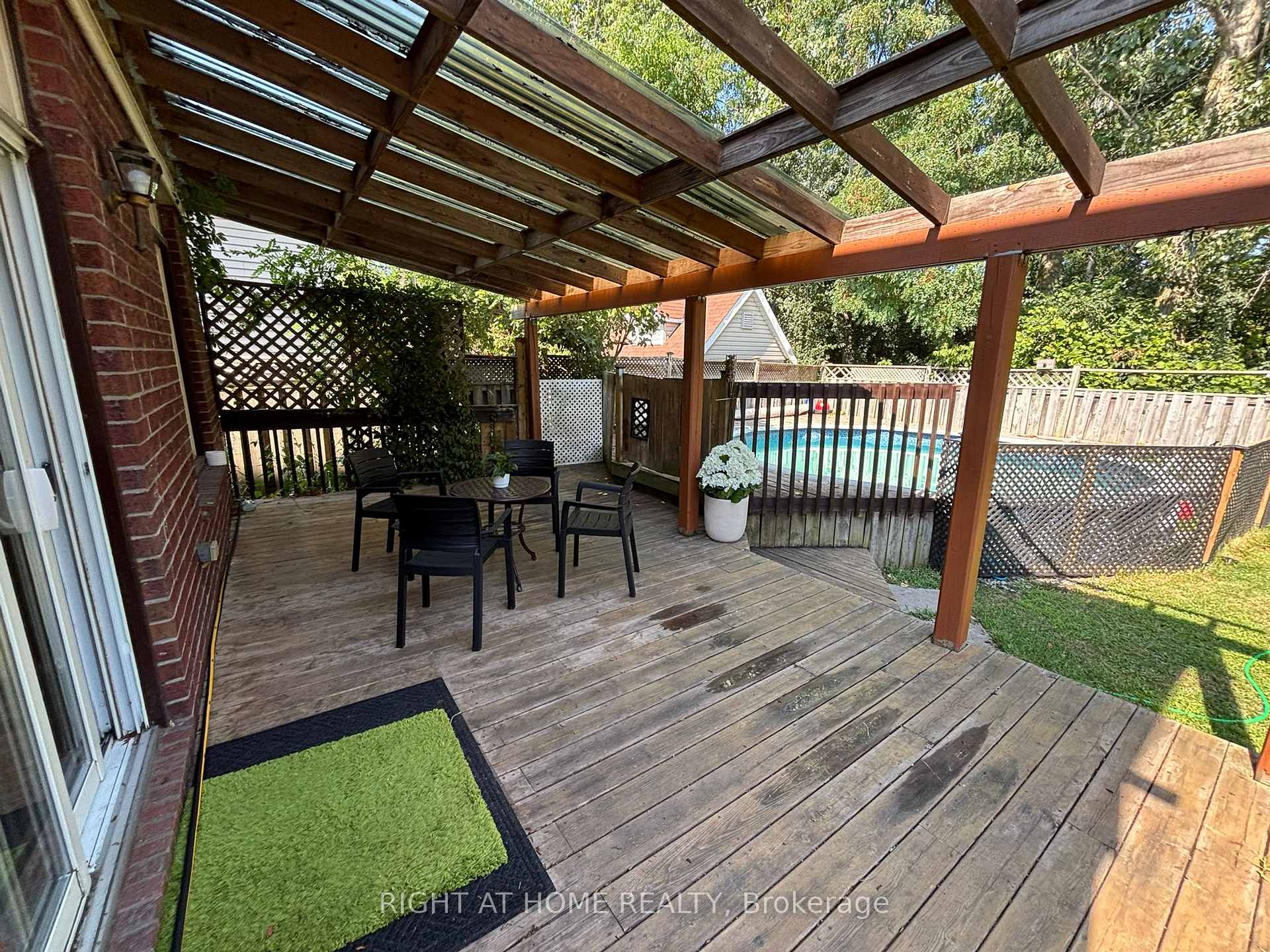 Photo 19 of 73 Birchfield Drive, Clarington, Courtice — HOMEH
