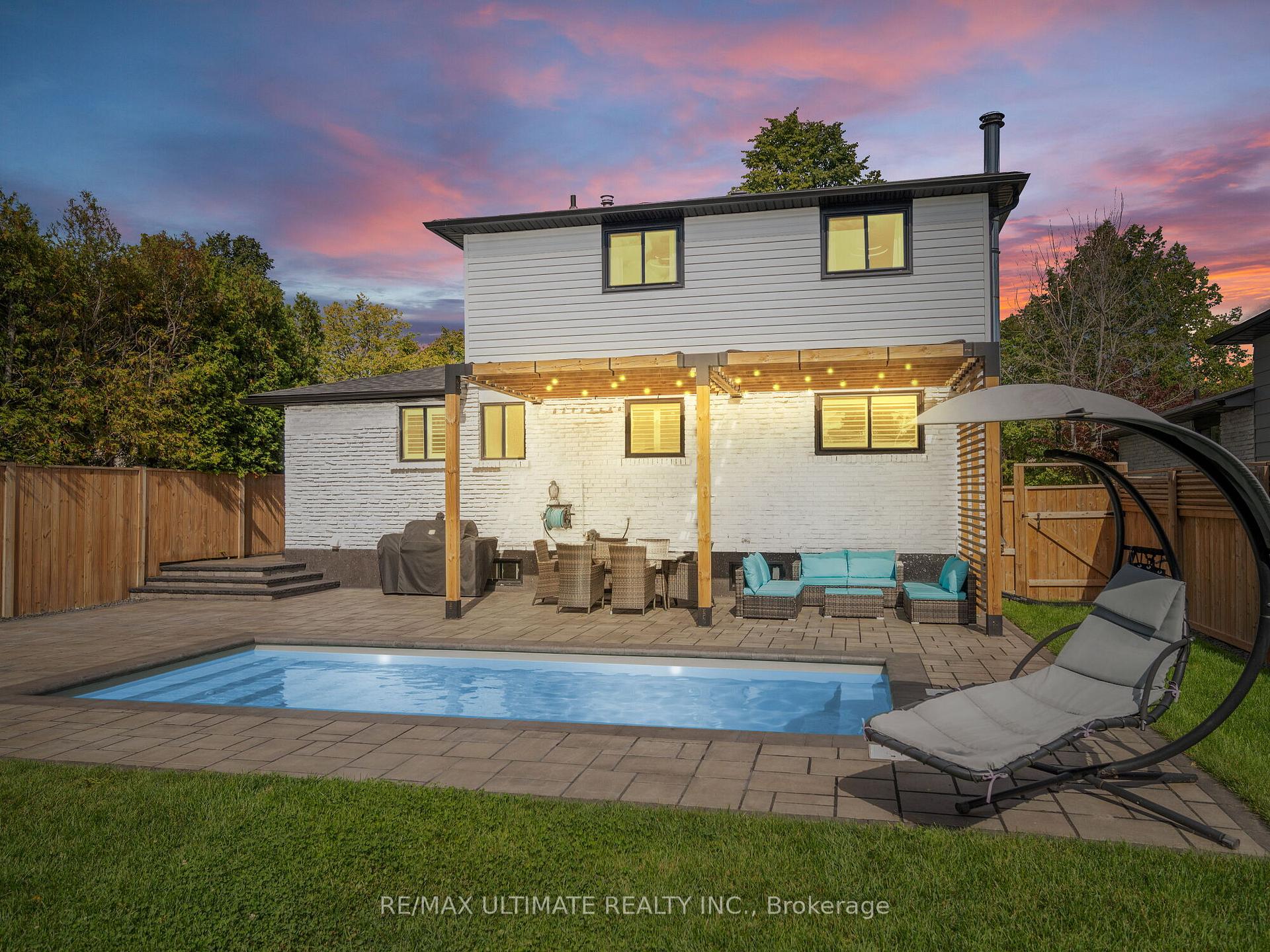Photo 2 of 21 Dreyer Drive E, Ajax, South East — HOMEH