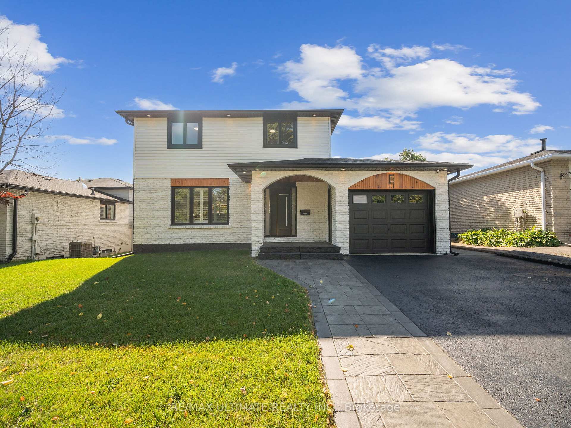 Photo 3 of 21 Dreyer Drive E, Ajax, South East — HOMEH