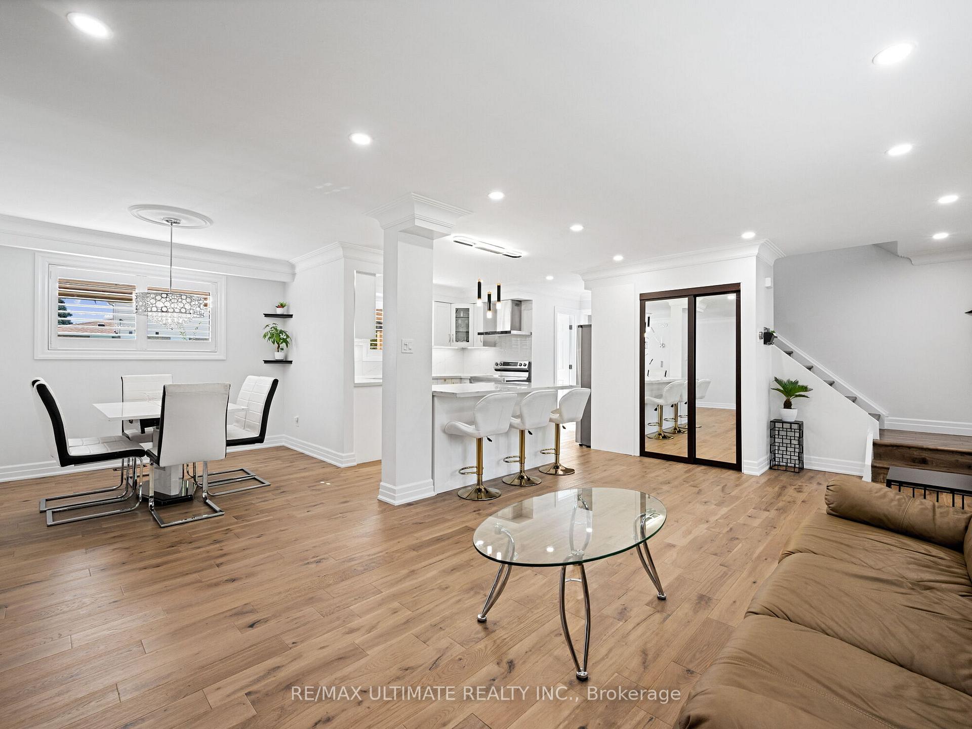 Photo 9 of 21 Dreyer Drive E, Ajax, South East — HOMEH