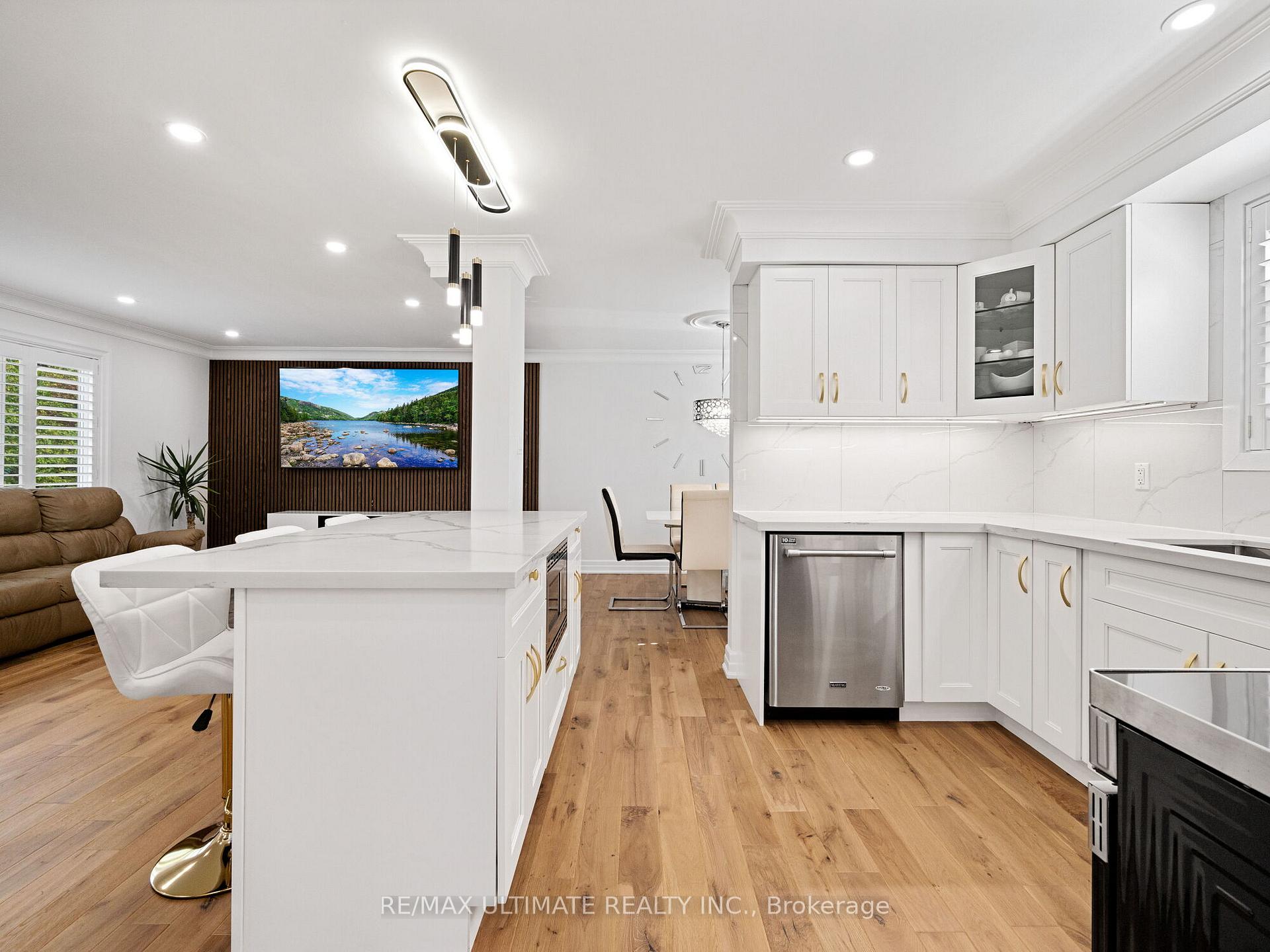 Photo 14 of 21 Dreyer Drive E, Ajax, South East — HOMEH
