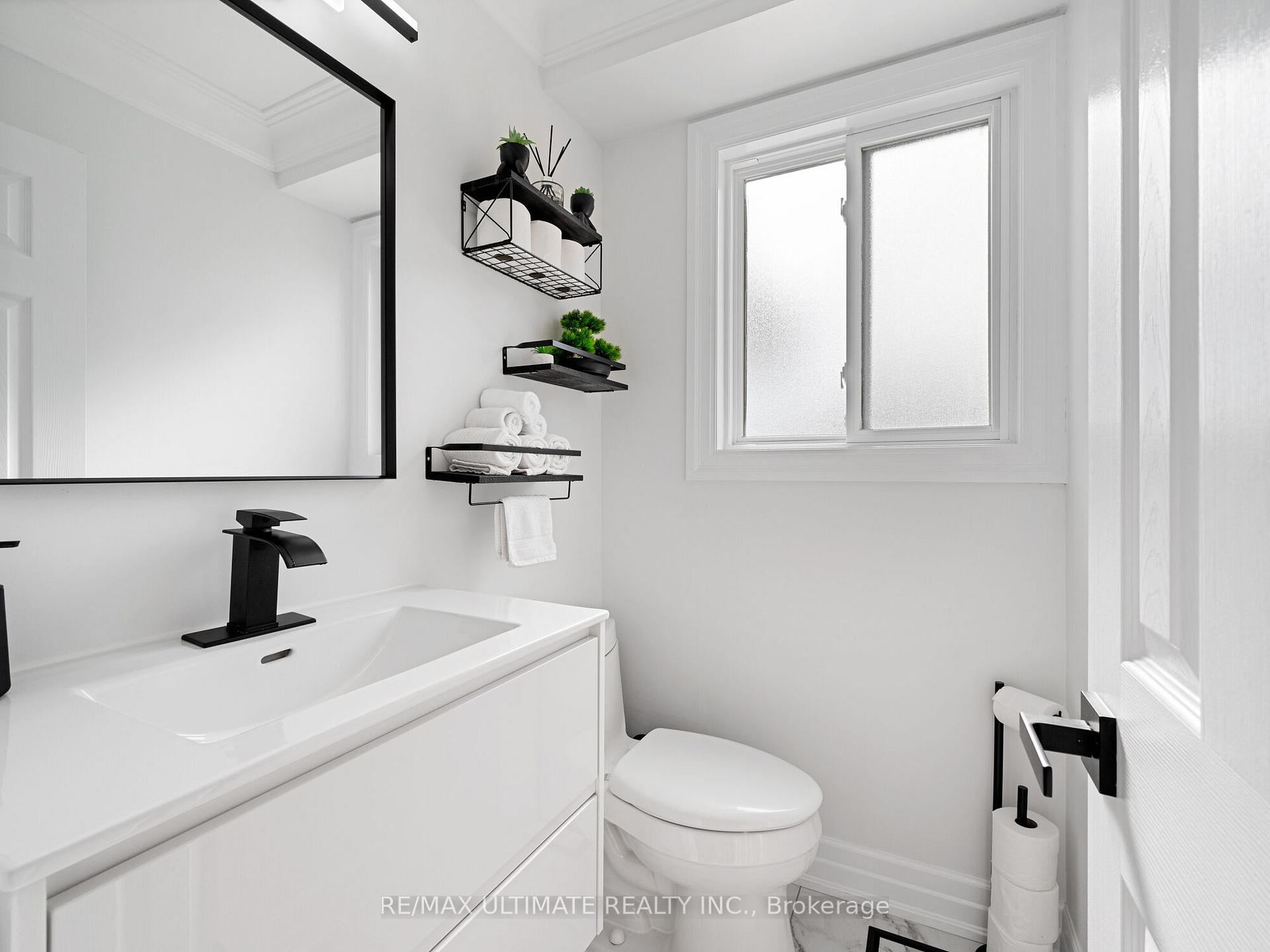 Photo 19 of 21 Dreyer Drive E, Ajax, South East — HOMEH